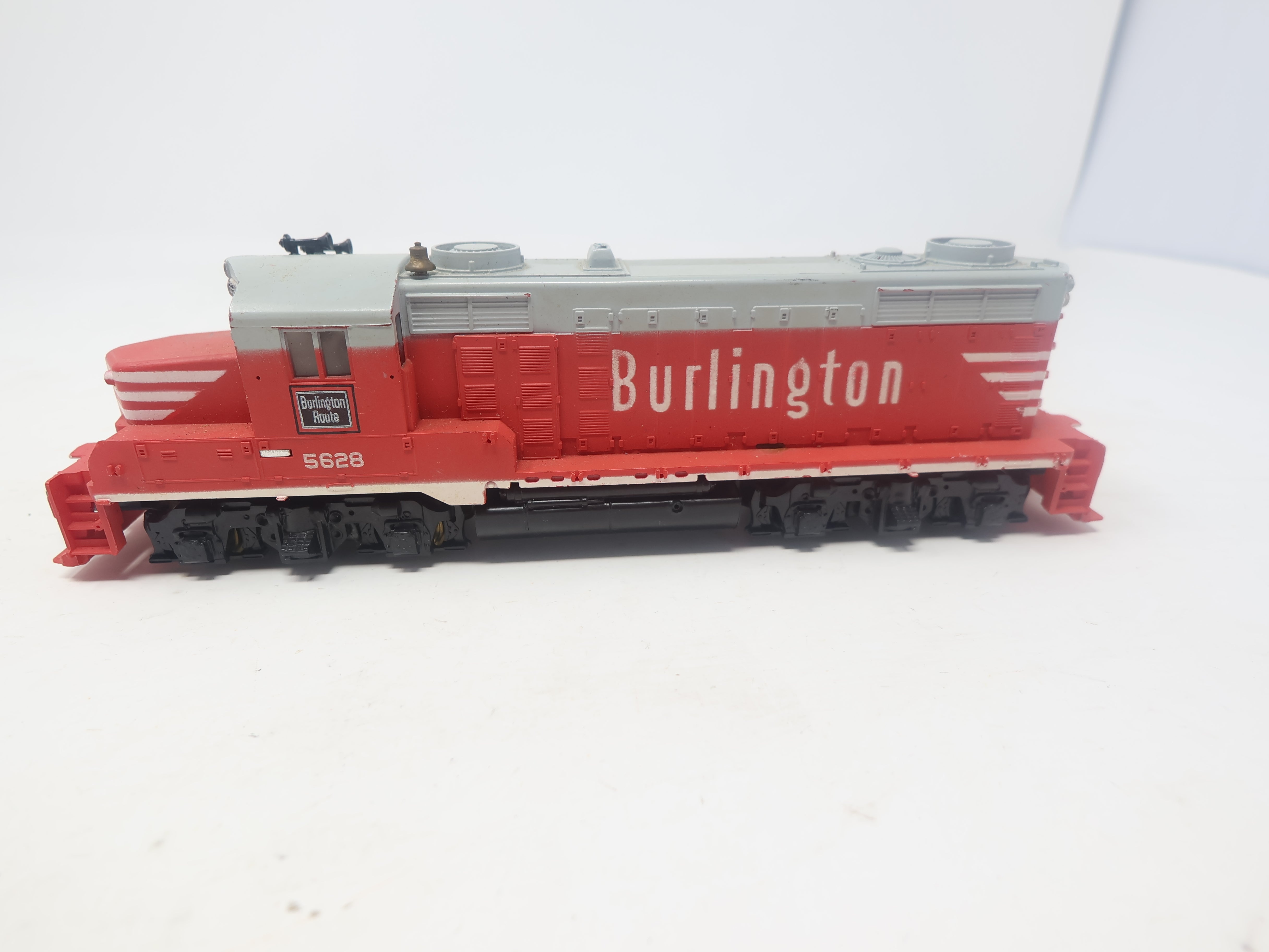 Cheapest Ho scale gp20 locomotive