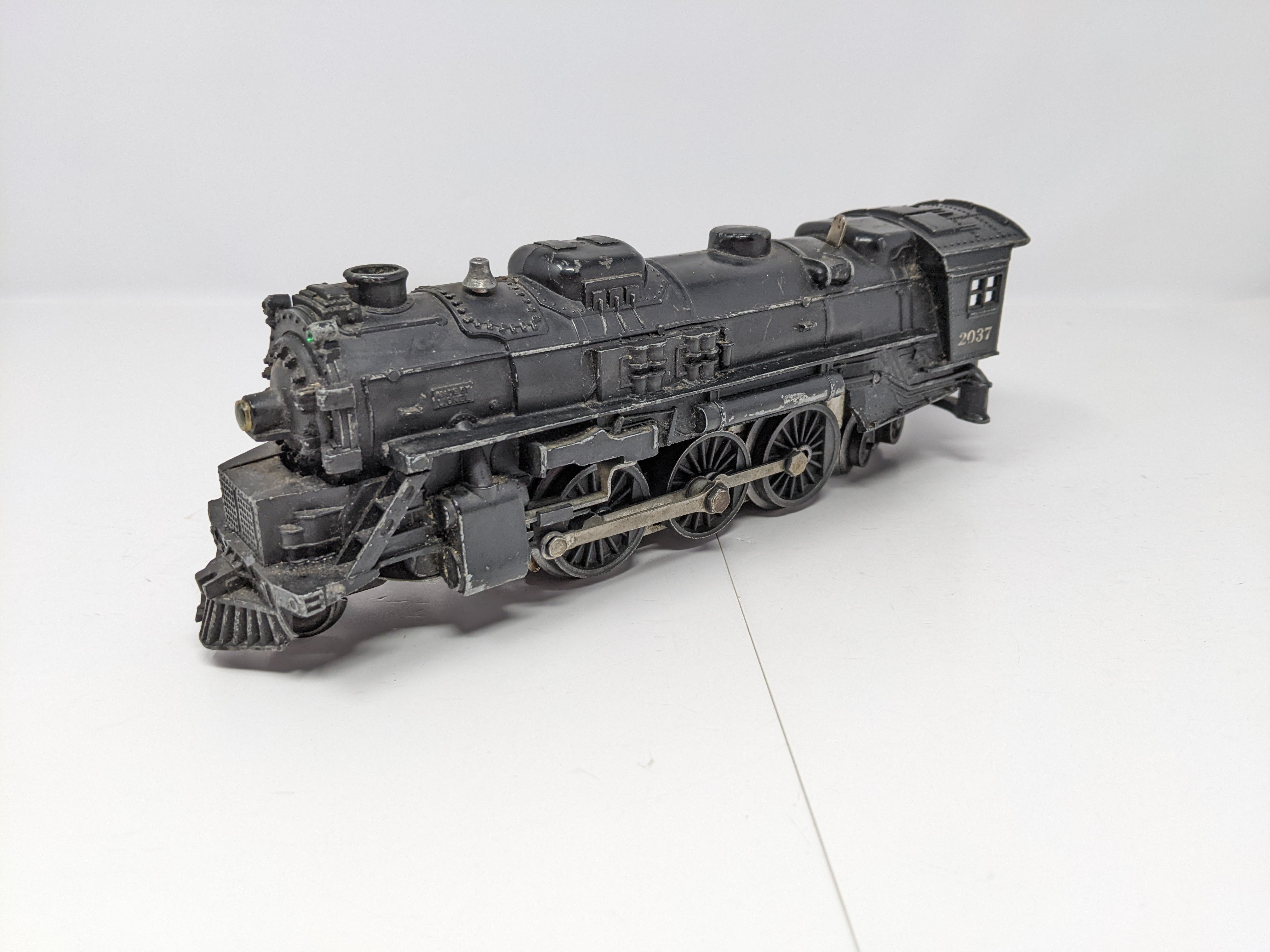 Lionel 027 cheap engine 2037