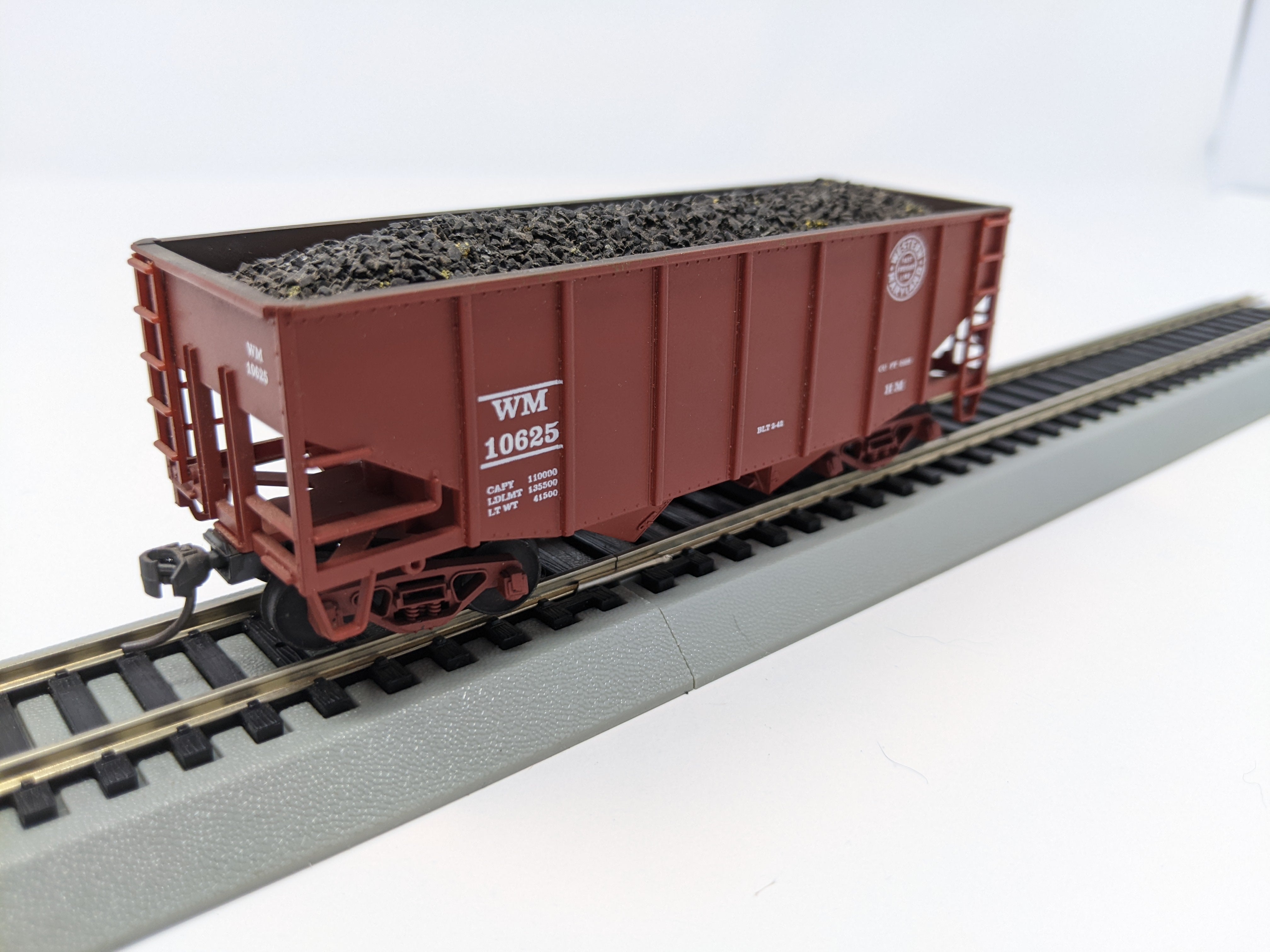 Used Ho Scale, 55 Ton 2 Bay Open Hopper, Western Maryland Wm #10625, R