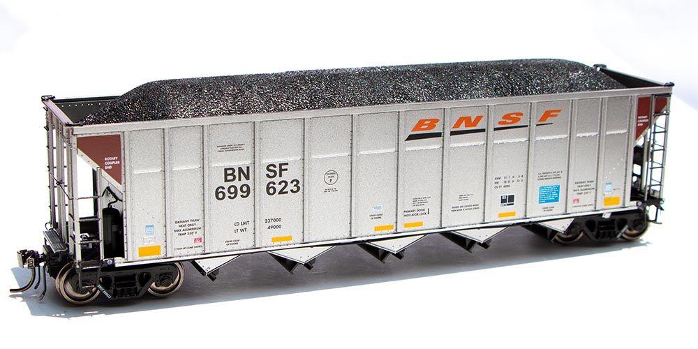 Rapido 169004 HO Scale, AutoFlood III Coal Hopper, BNSF #699623, Wedge Scheme, Double Rotary