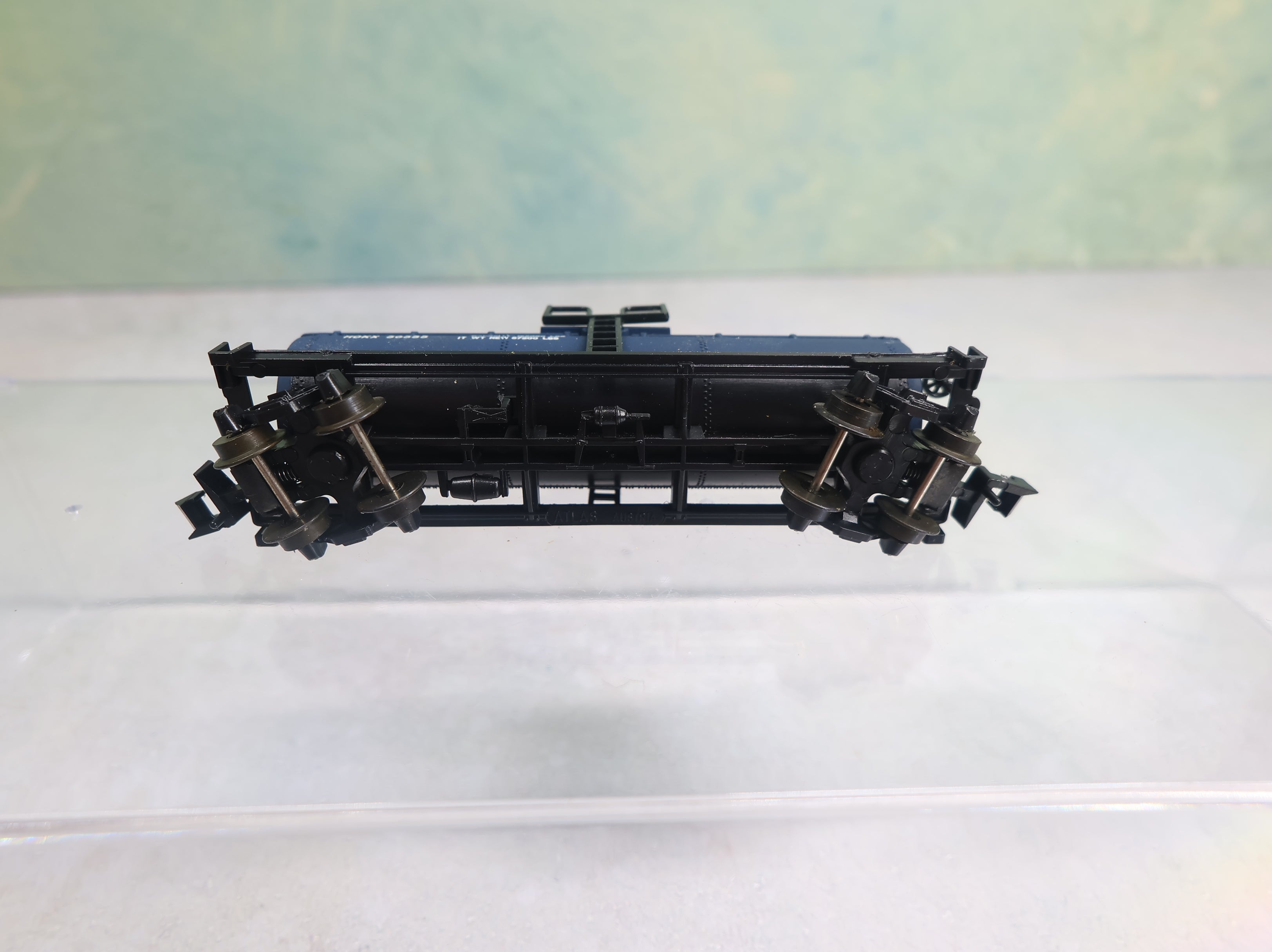 USED Atlas 2261 N Scale Single Dome Chemical Tank Car Gulf HOKX #56555