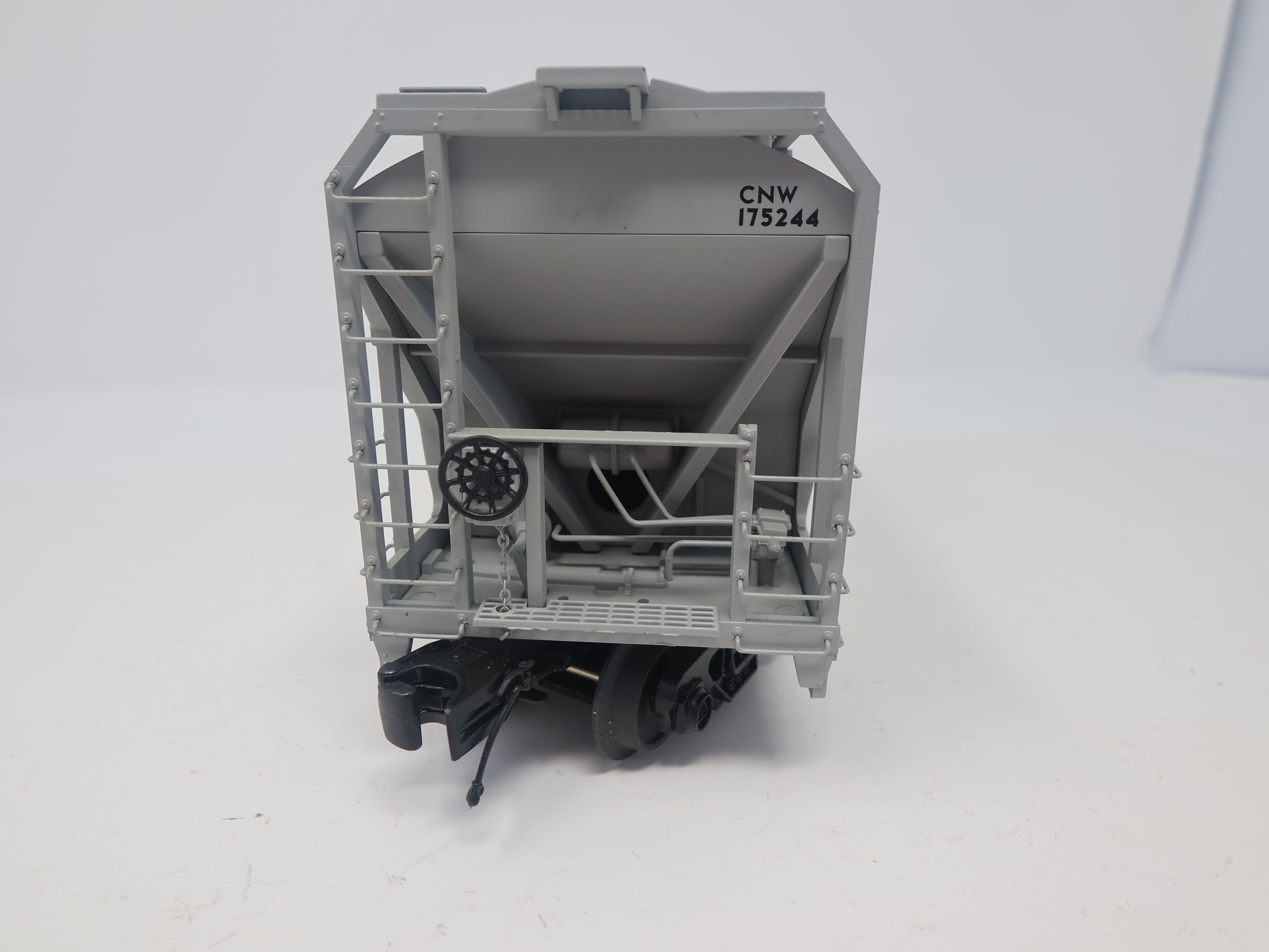 USED MTH Premier 20-97648 O, 2 Bay Centerflow Hopper Union Pacific Heritage Series, Chicago & North Western CNW #175244