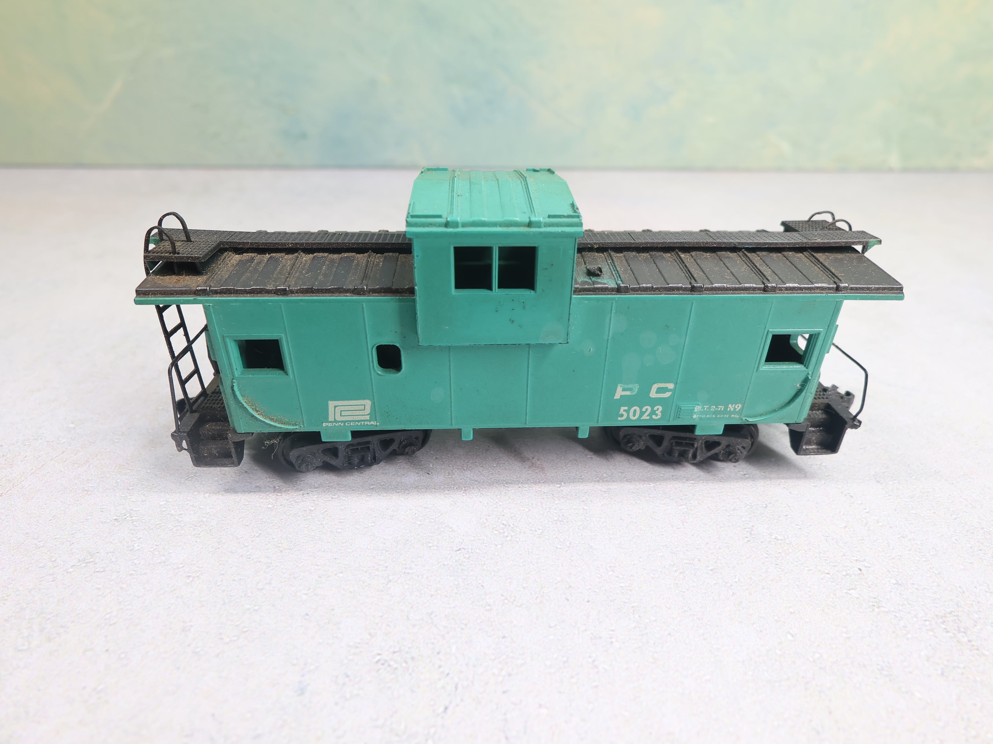 USED Athearn HO Scale Caboose Penn Central PC #5023