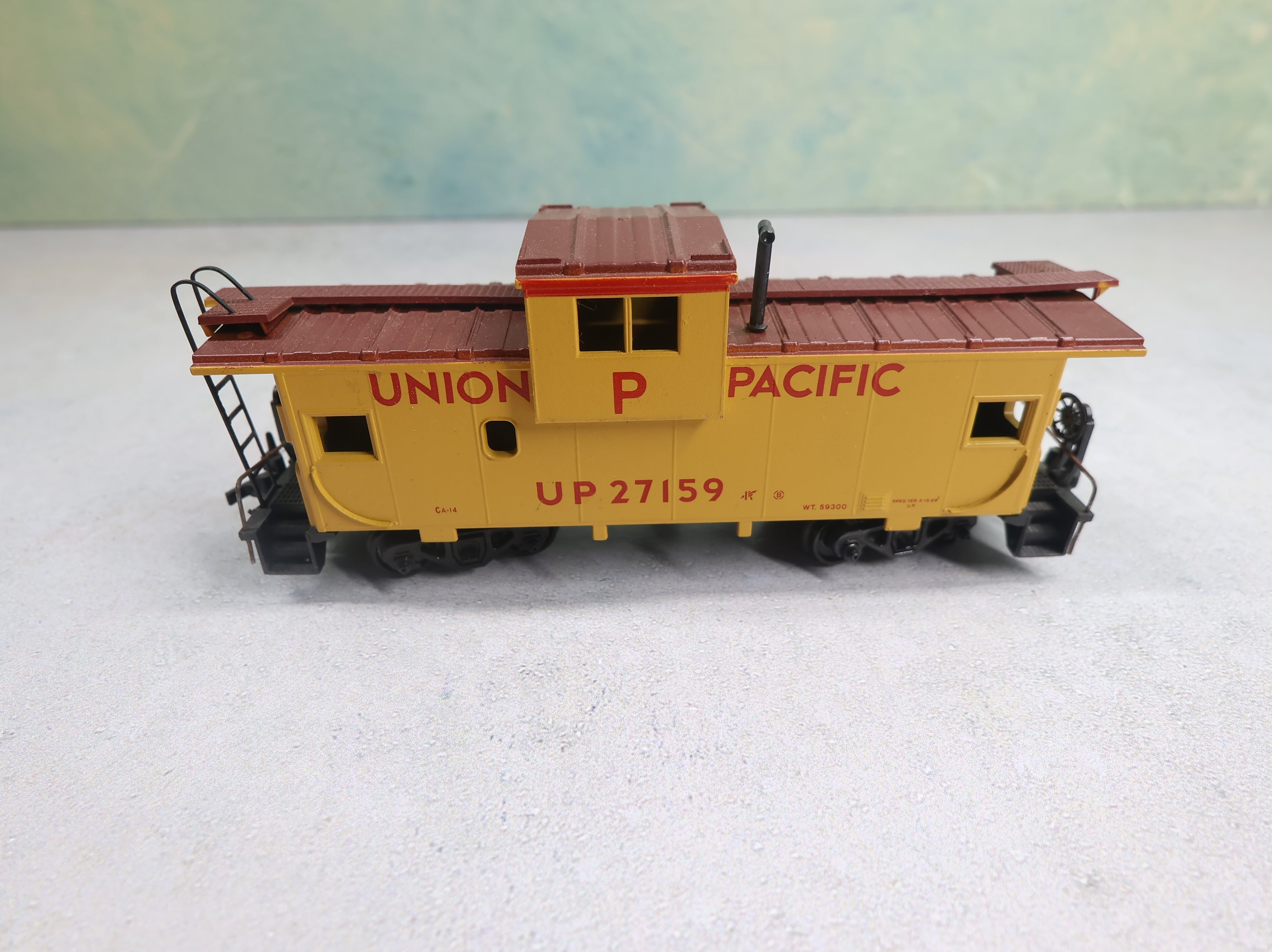 USED Athearn HO Scale Caboose Union Pacific UP #27159