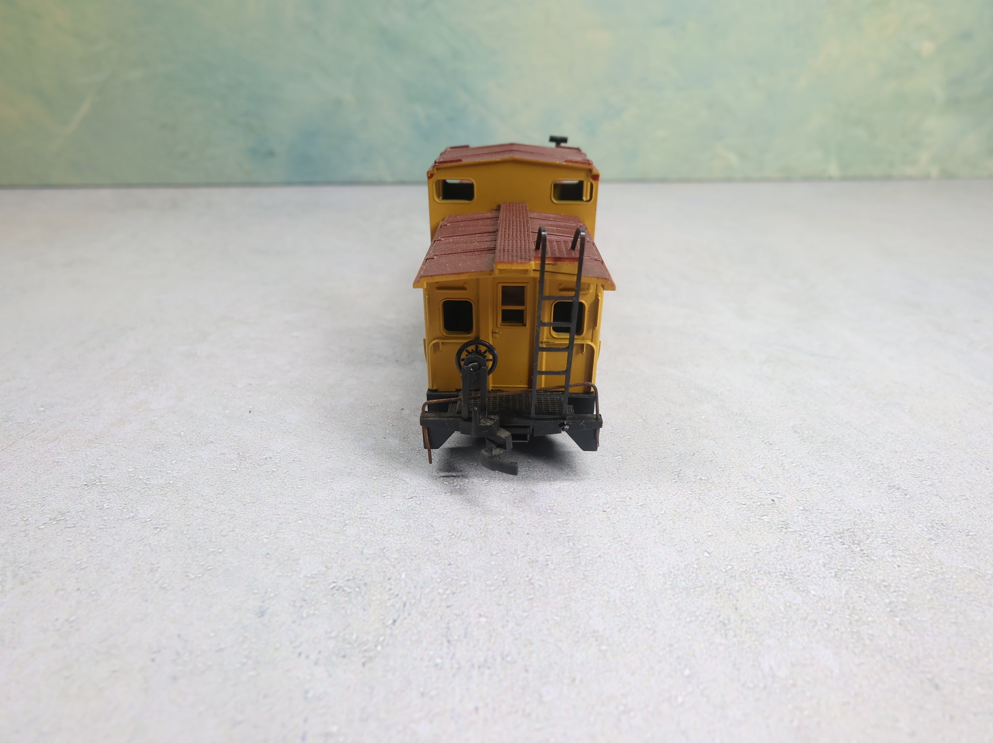 USED Athearn HO Scale Caboose Union Pacific UP #27159