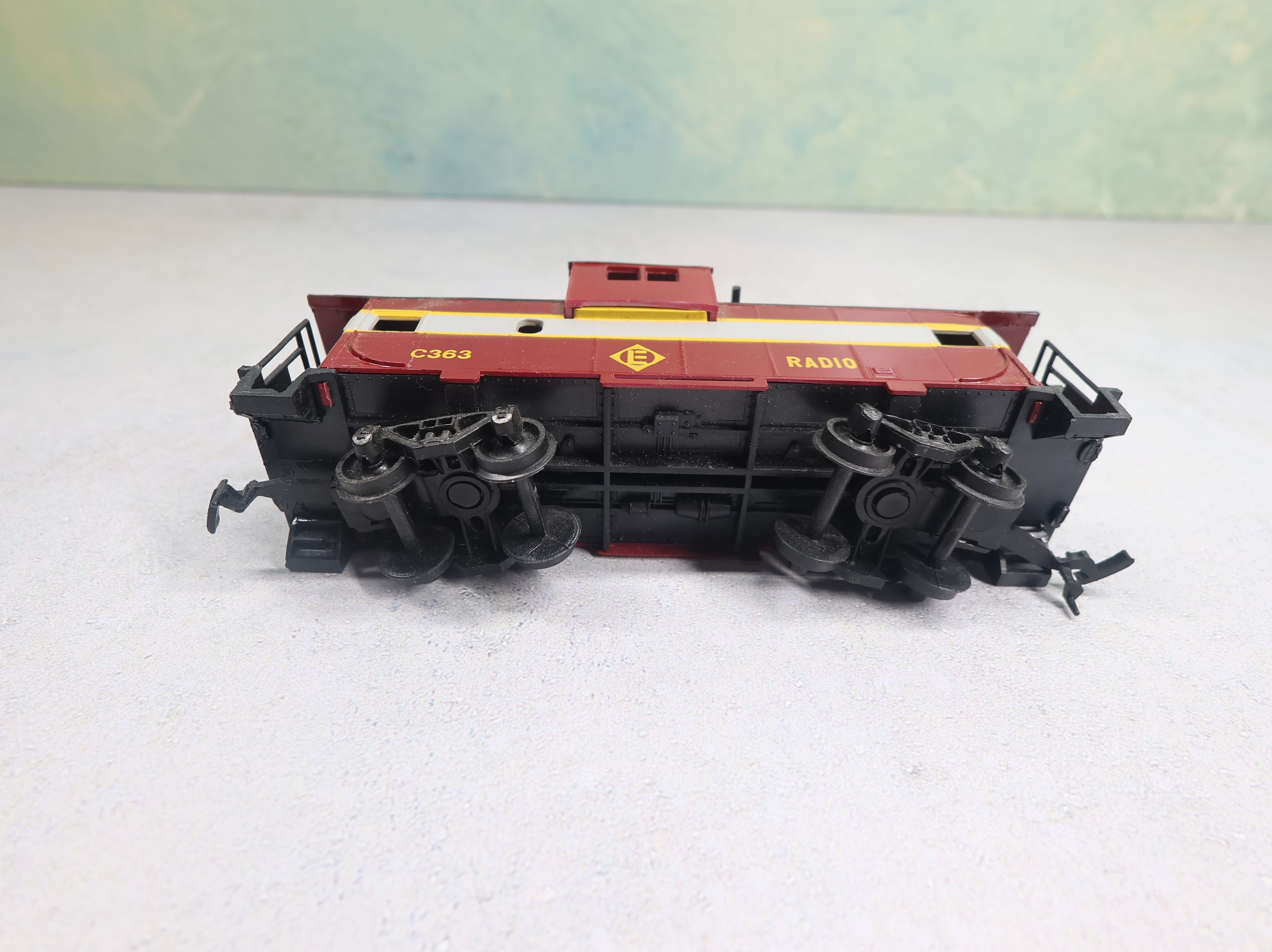 USED Bachmann HO Scale Caboose Erie Lackawanna #C363 Radio