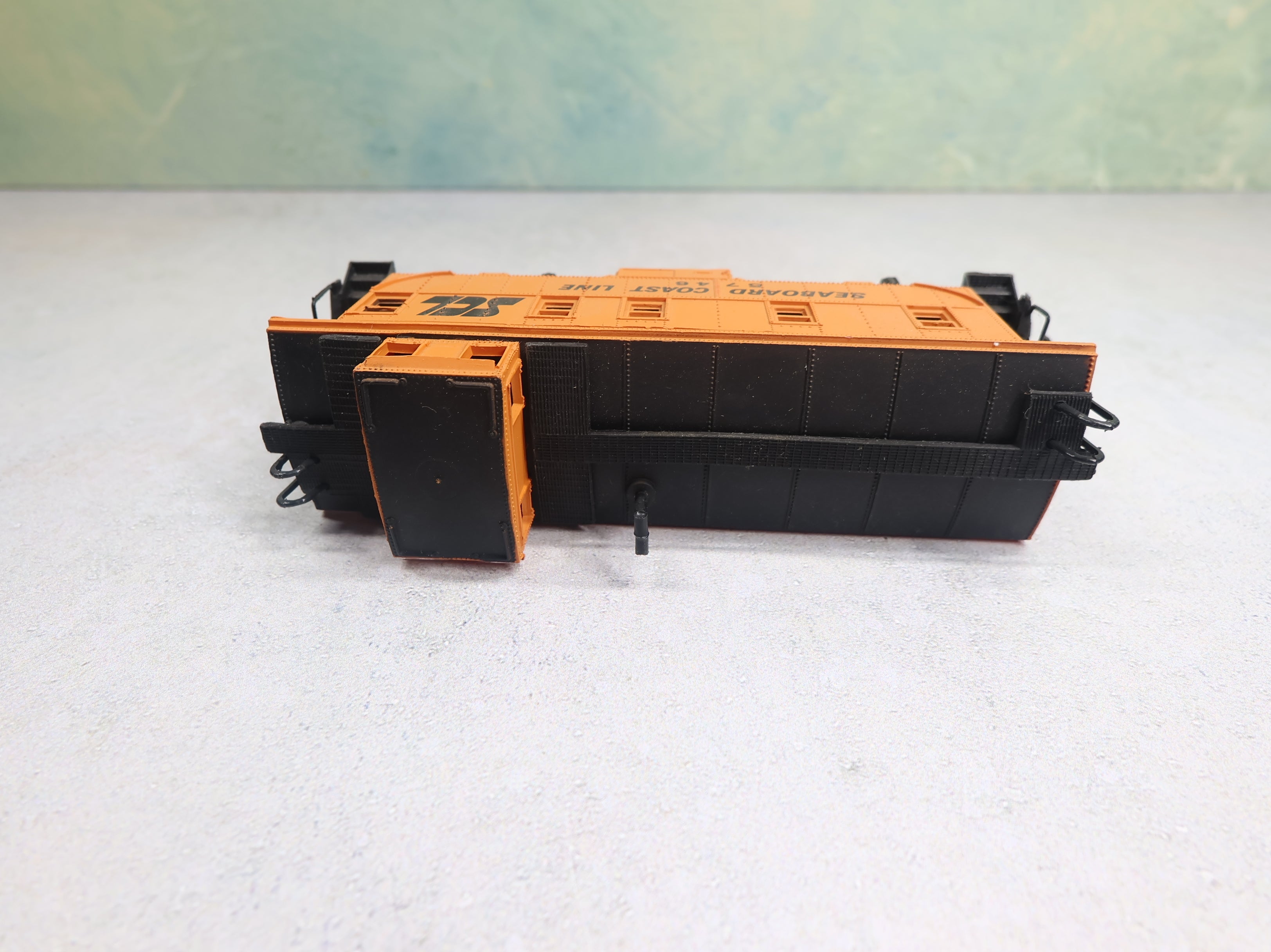 USED Bachmann HO Scale Caboose Seaboard Coast Line SCL #5746