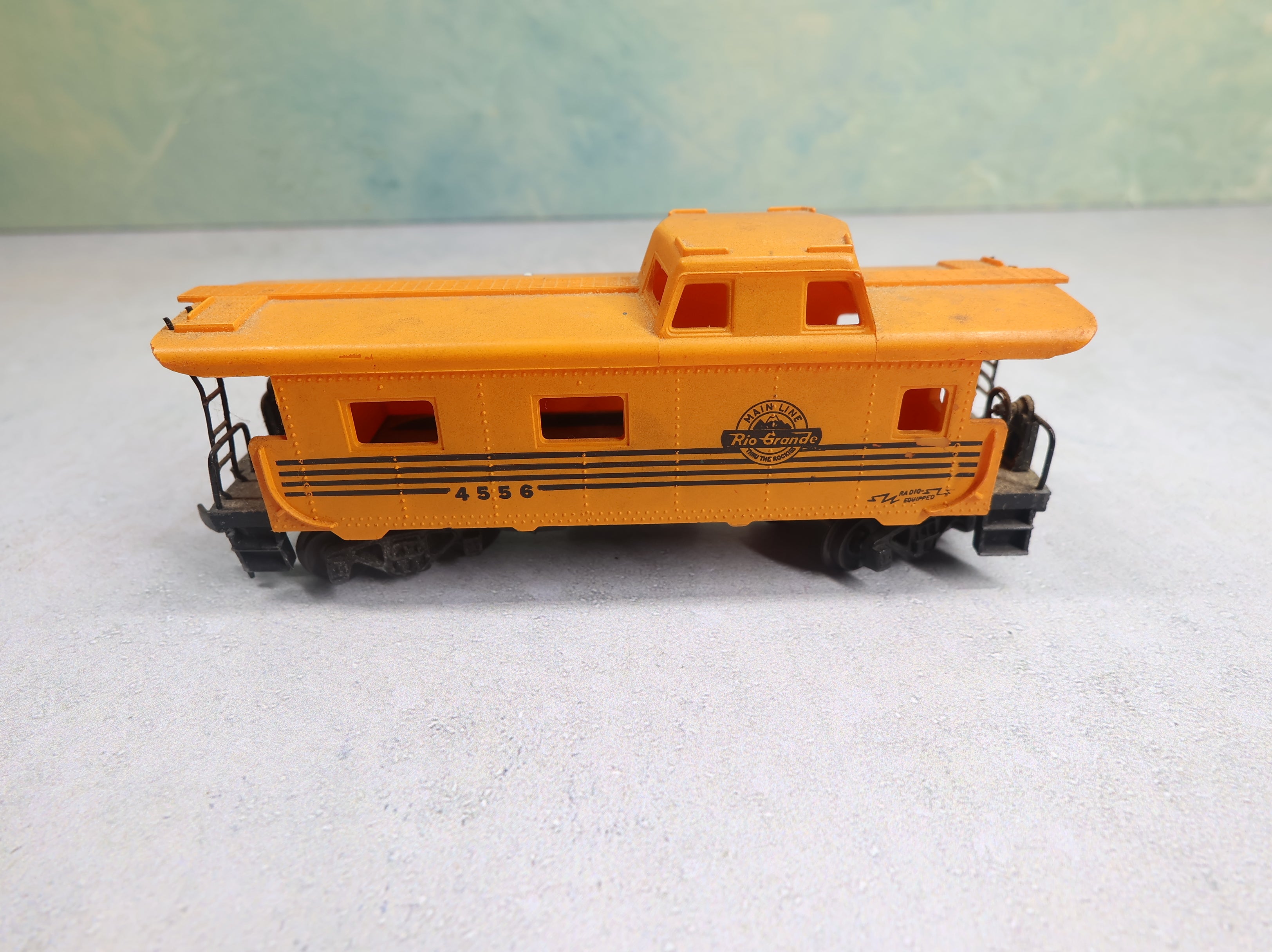 USED Mantua HO Scale Caboose Rio Grande #4556