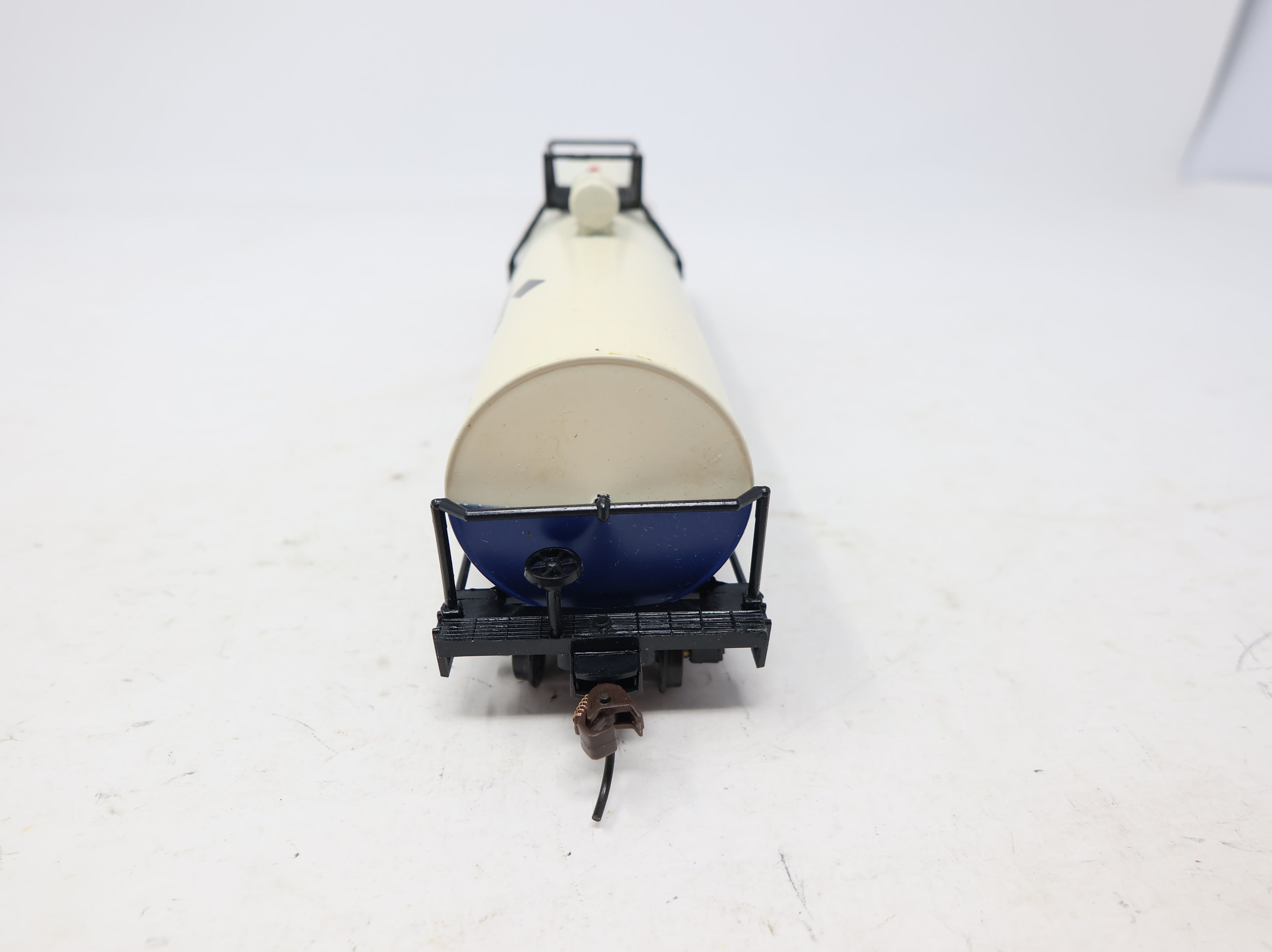 USED AHM HO Scale Tank Car Cooper Arrow Hart