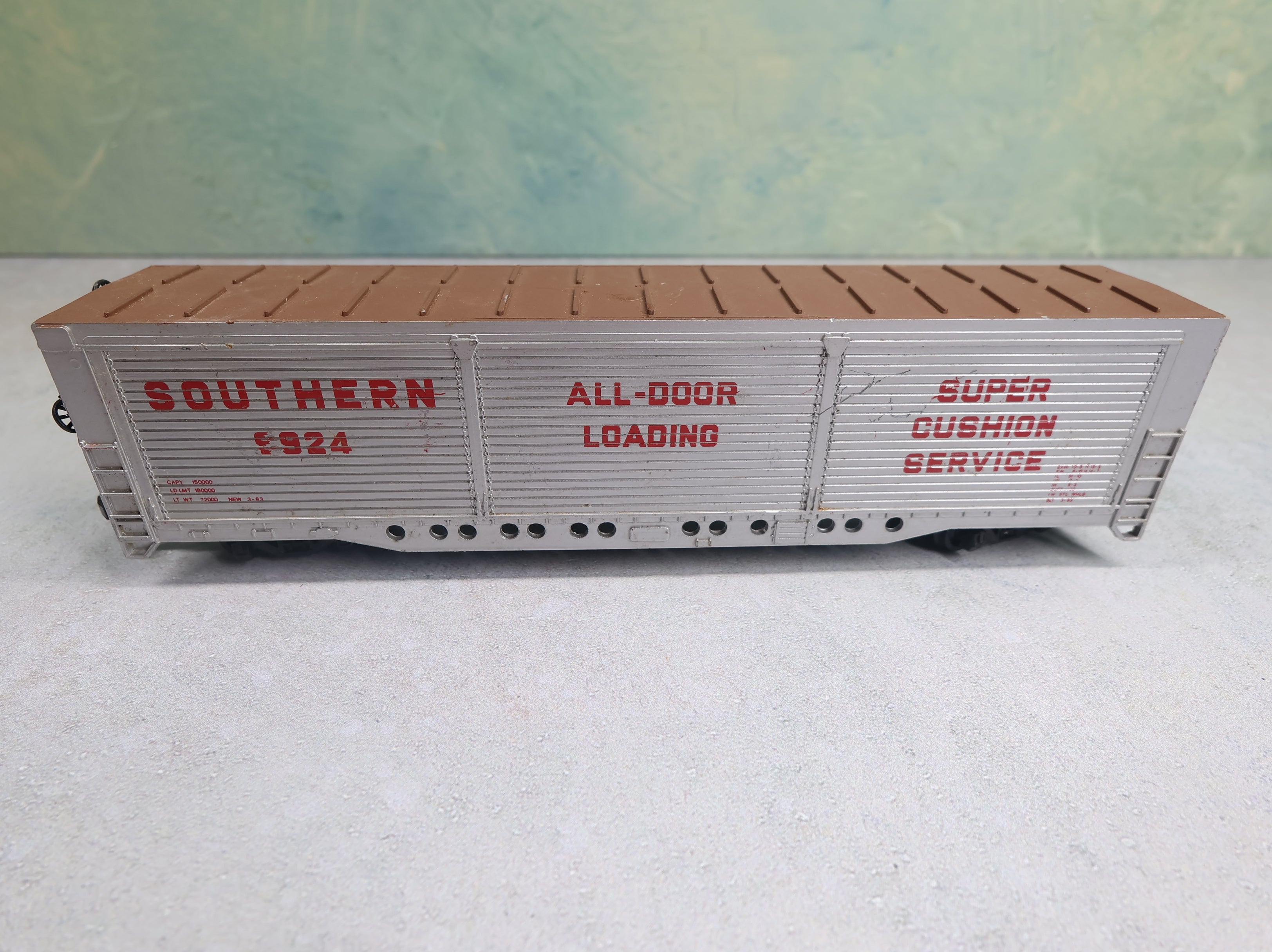 USED Bachmann HO Scale 55' All-Door Box Car Southern #9924