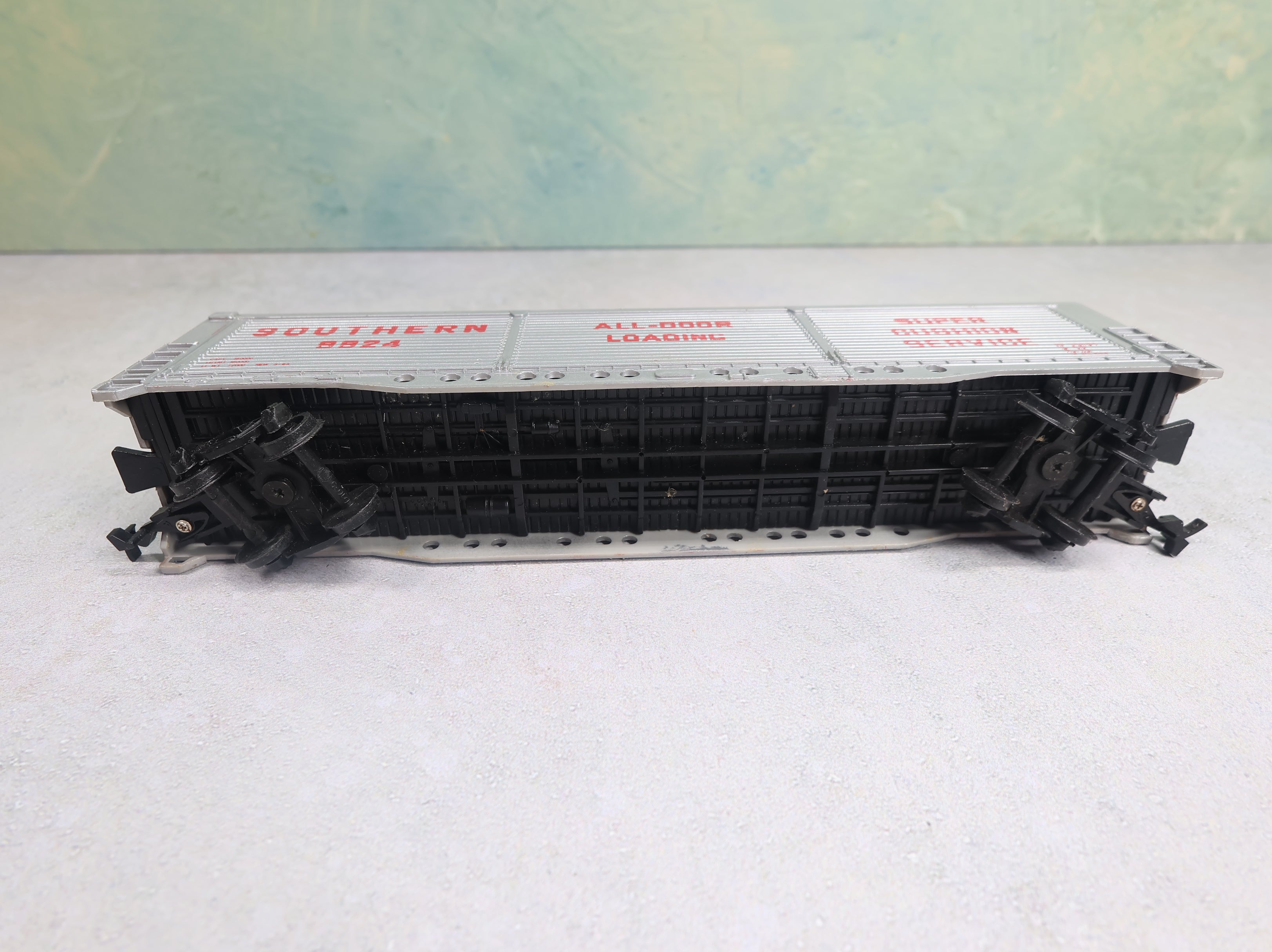 USED Bachmann HO Scale 55' All-Door Box Car Southern #9924