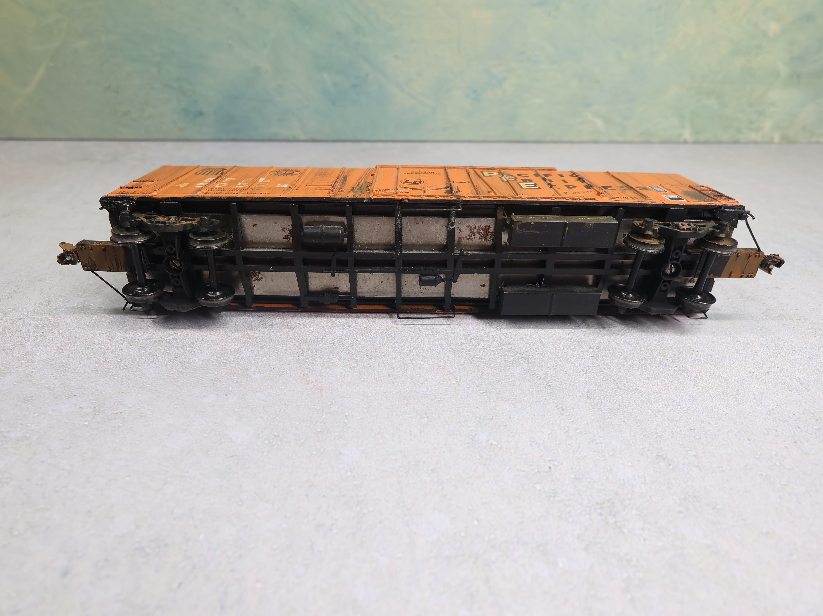 USED Athearn HO Scale 50' Outside Braced Box Car Pacific Fruit Express SPFE #450525 Decal/Weathered