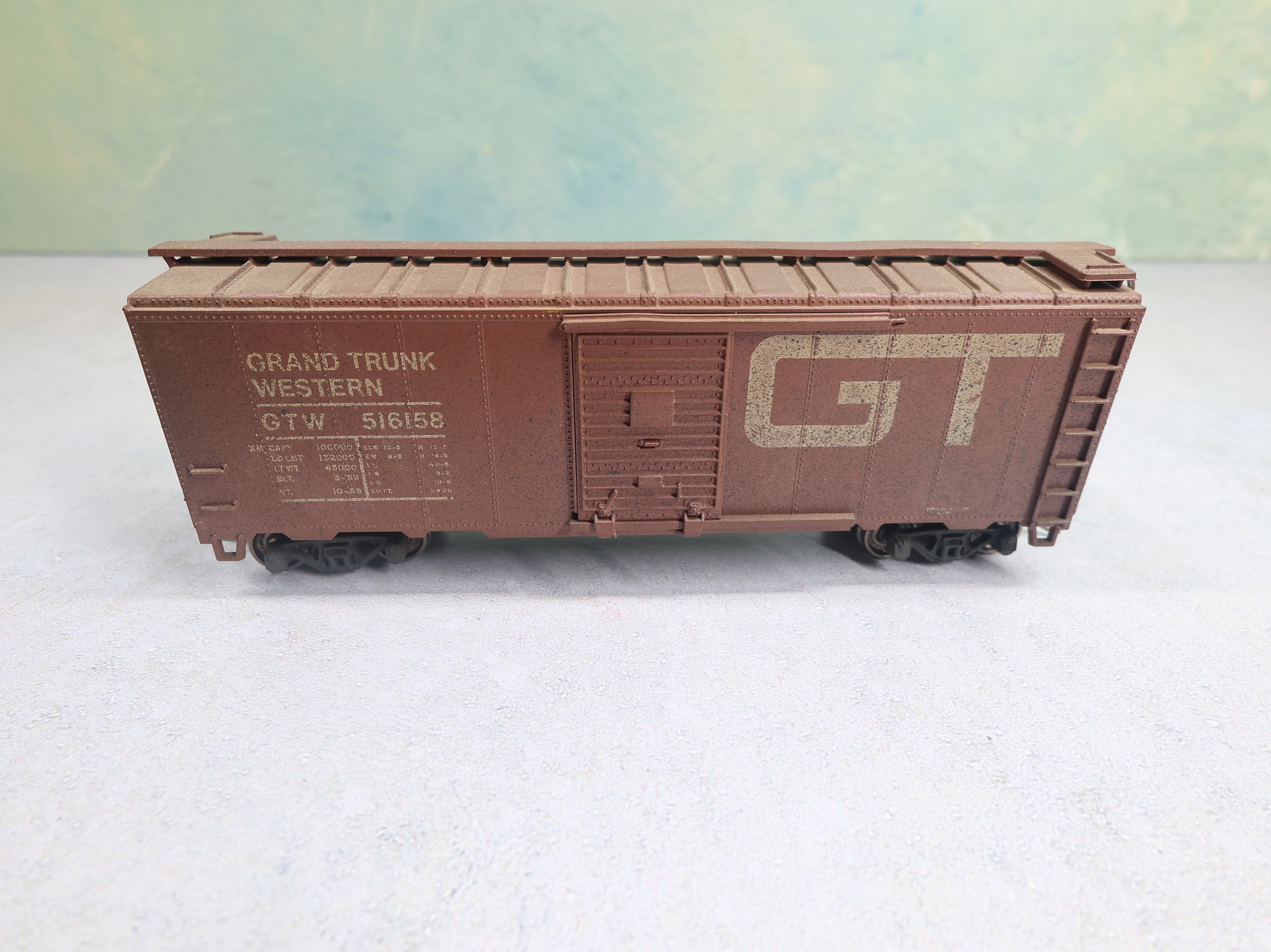 USED Athearn HO Scale 40' Box Car Grand Trunk Western GTW #516158 Weathered