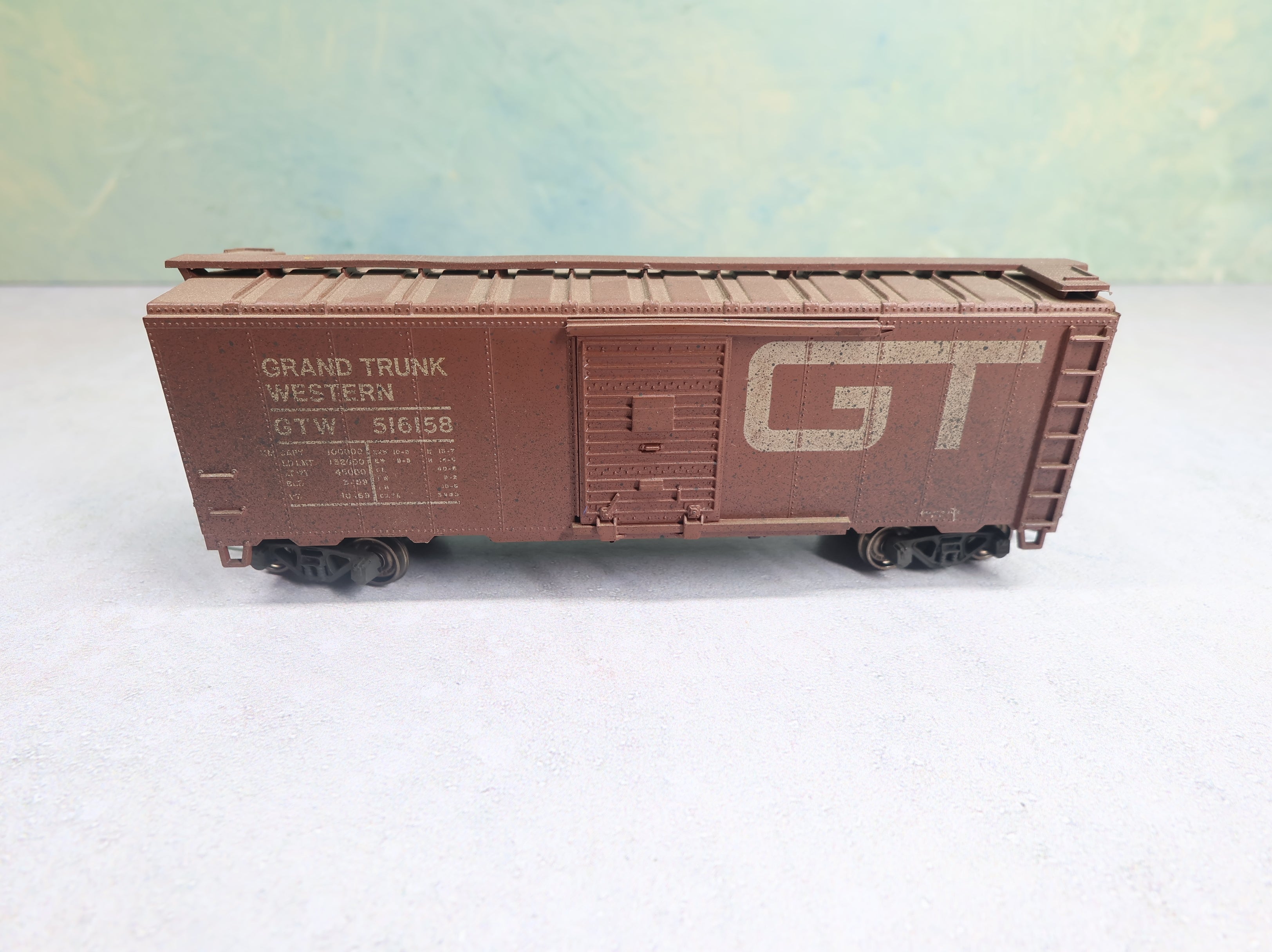 USED Athearn HO Scale 40' Box Car Grand Trunk Western GTW #516158 Weathered