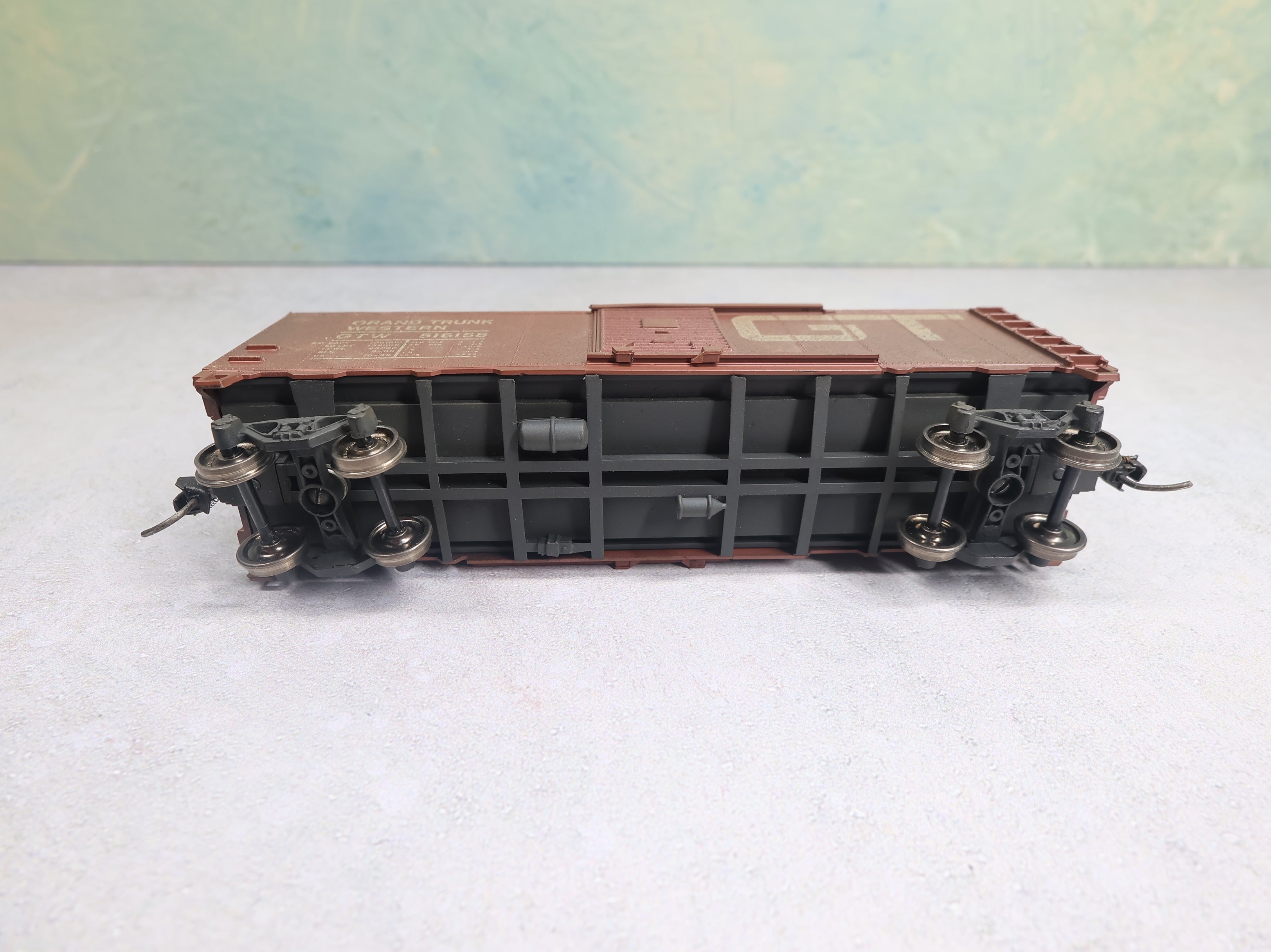 USED Athearn HO Scale 40' Box Car Grand Trunk Western GTW #516158 Weathered