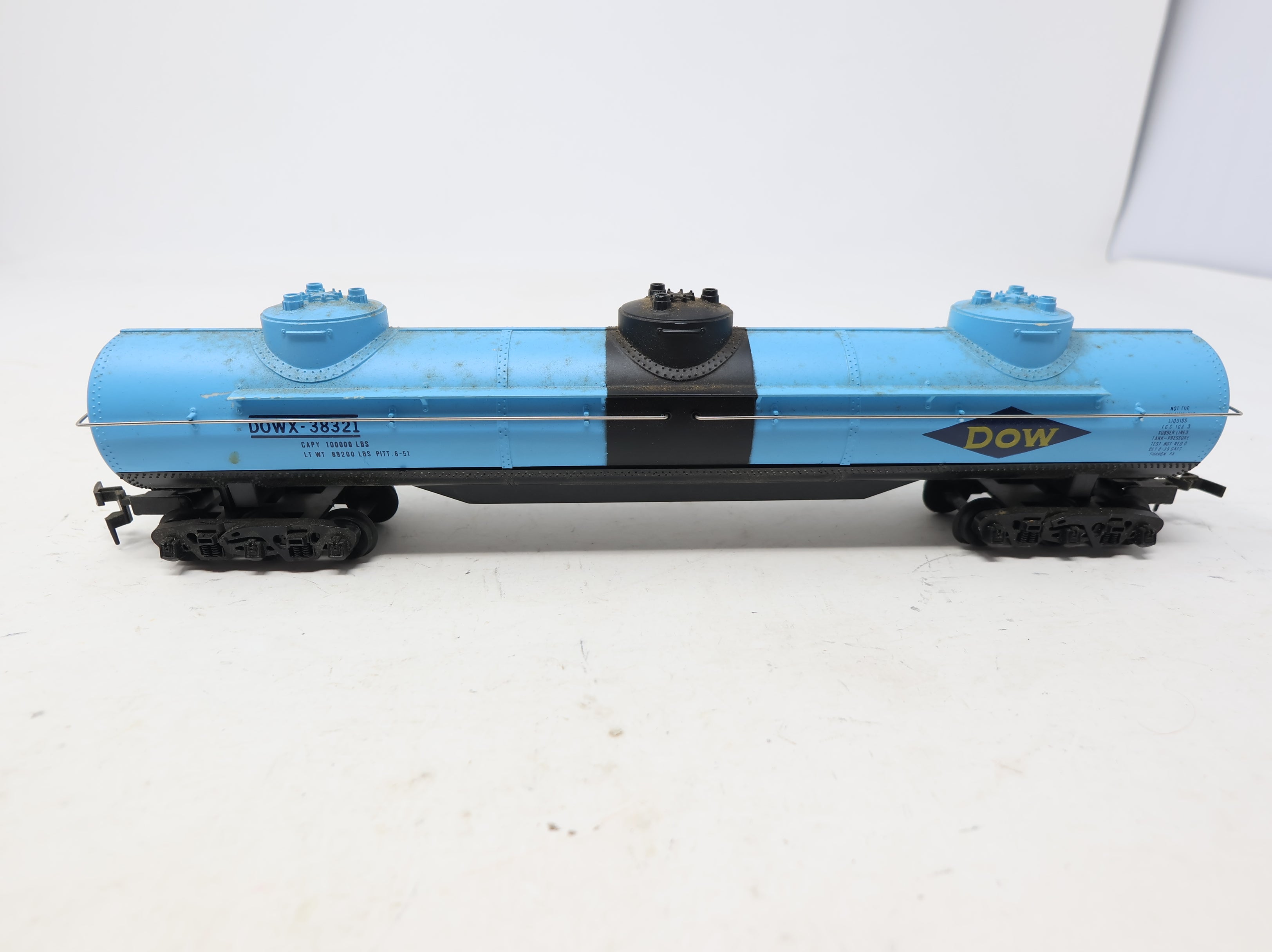 USED HO Scale Large Triple Dome Tank Car DOW DOWX #38321