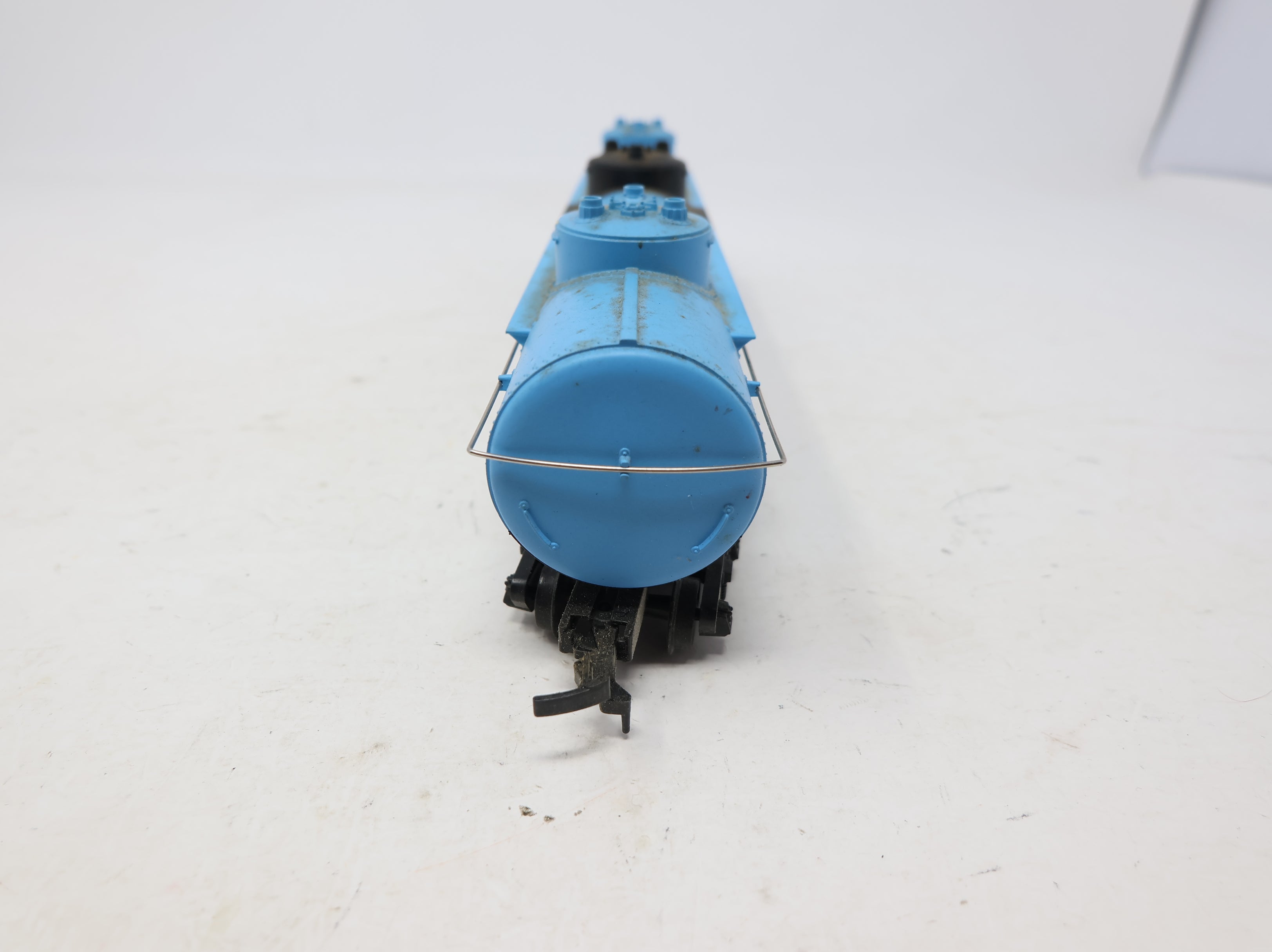 USED HO Scale Large Triple Dome Tank Car DOW DOWX #38321