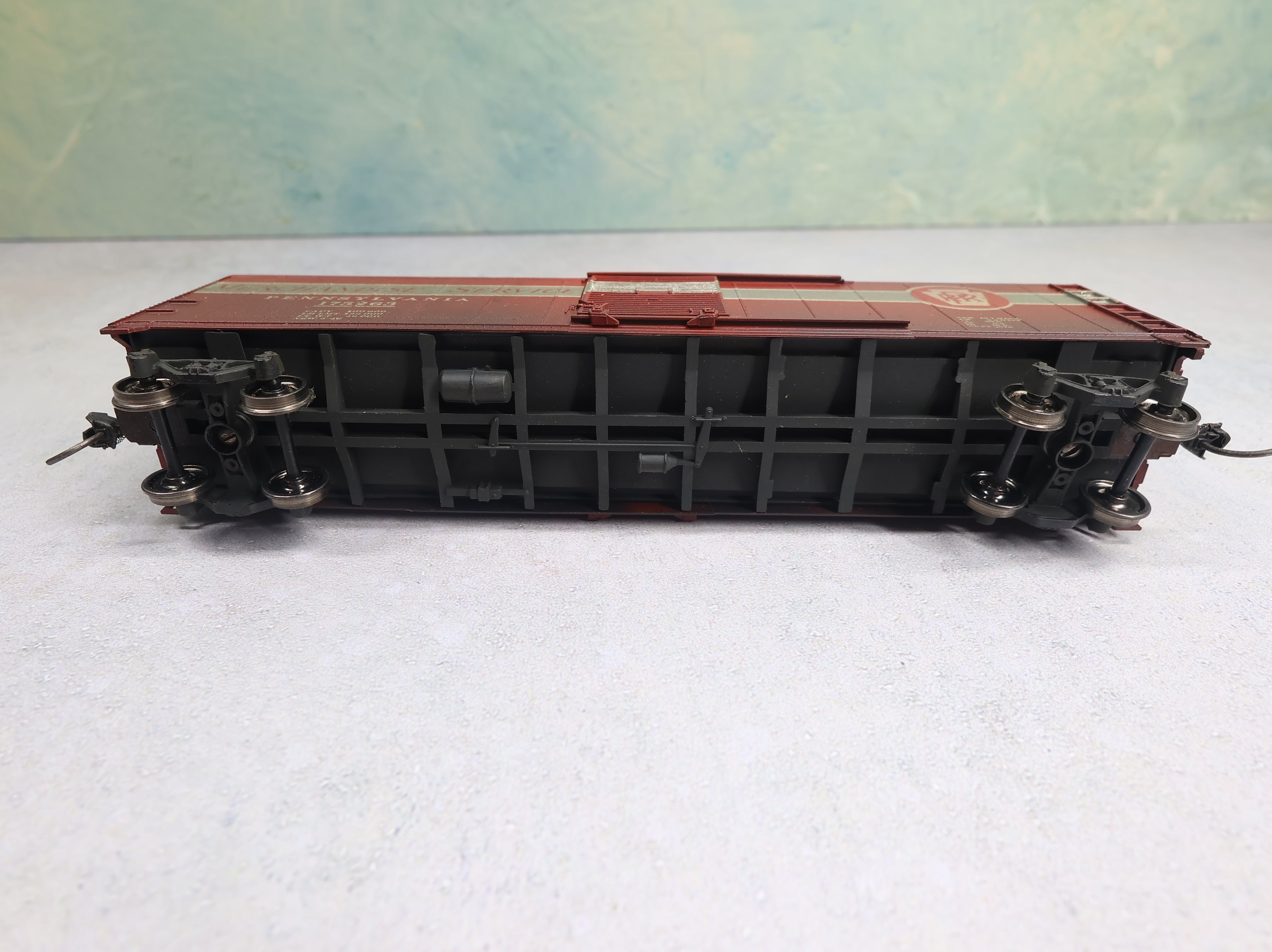 USED Athearn HO Scale 50' Box Car Pennsylvania #175263 Merch Service Weathered