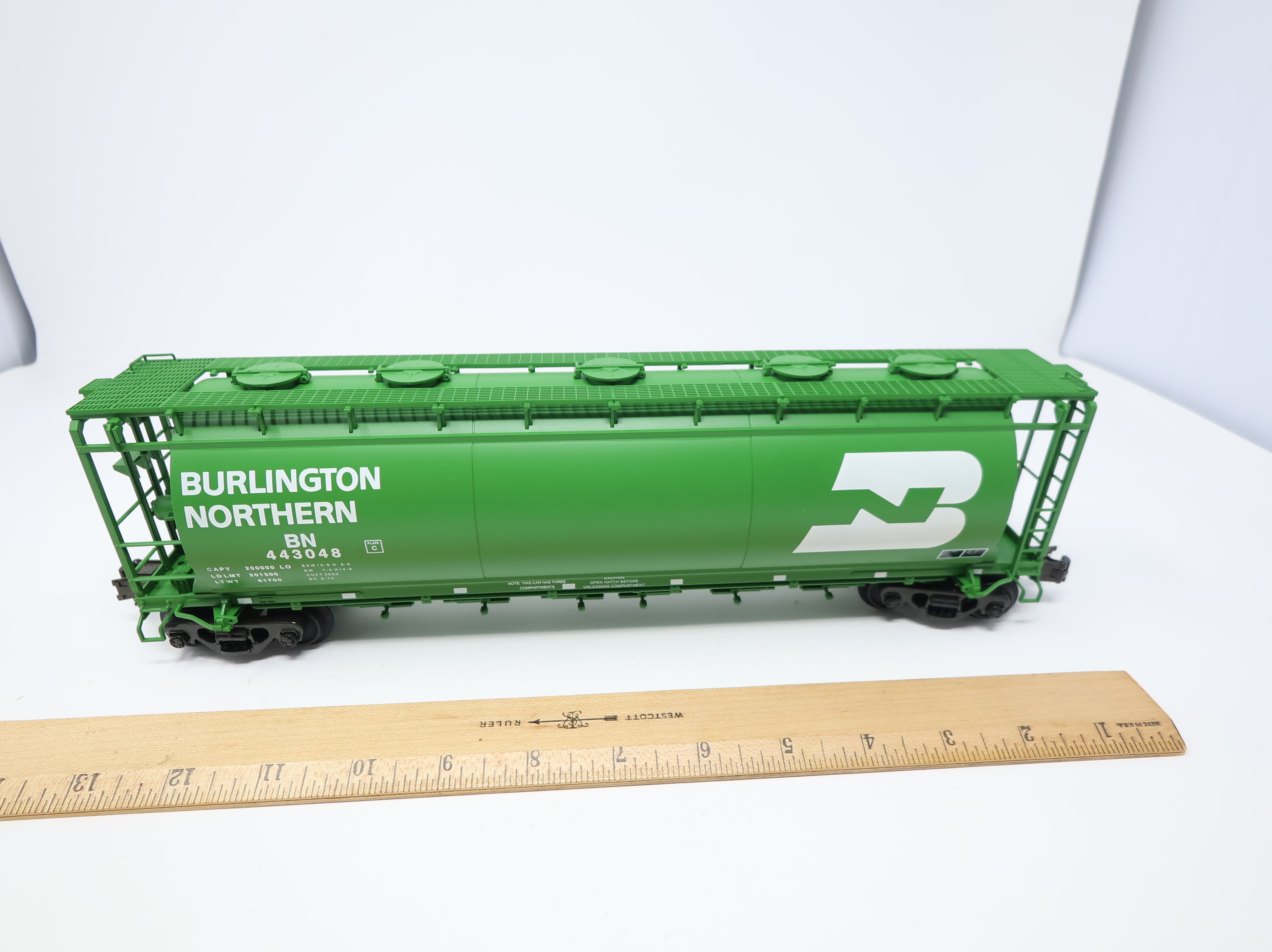 USED Atlas #6331-1 O 6 Bay Cylindrical Hopper Burlington Northern BN #443048