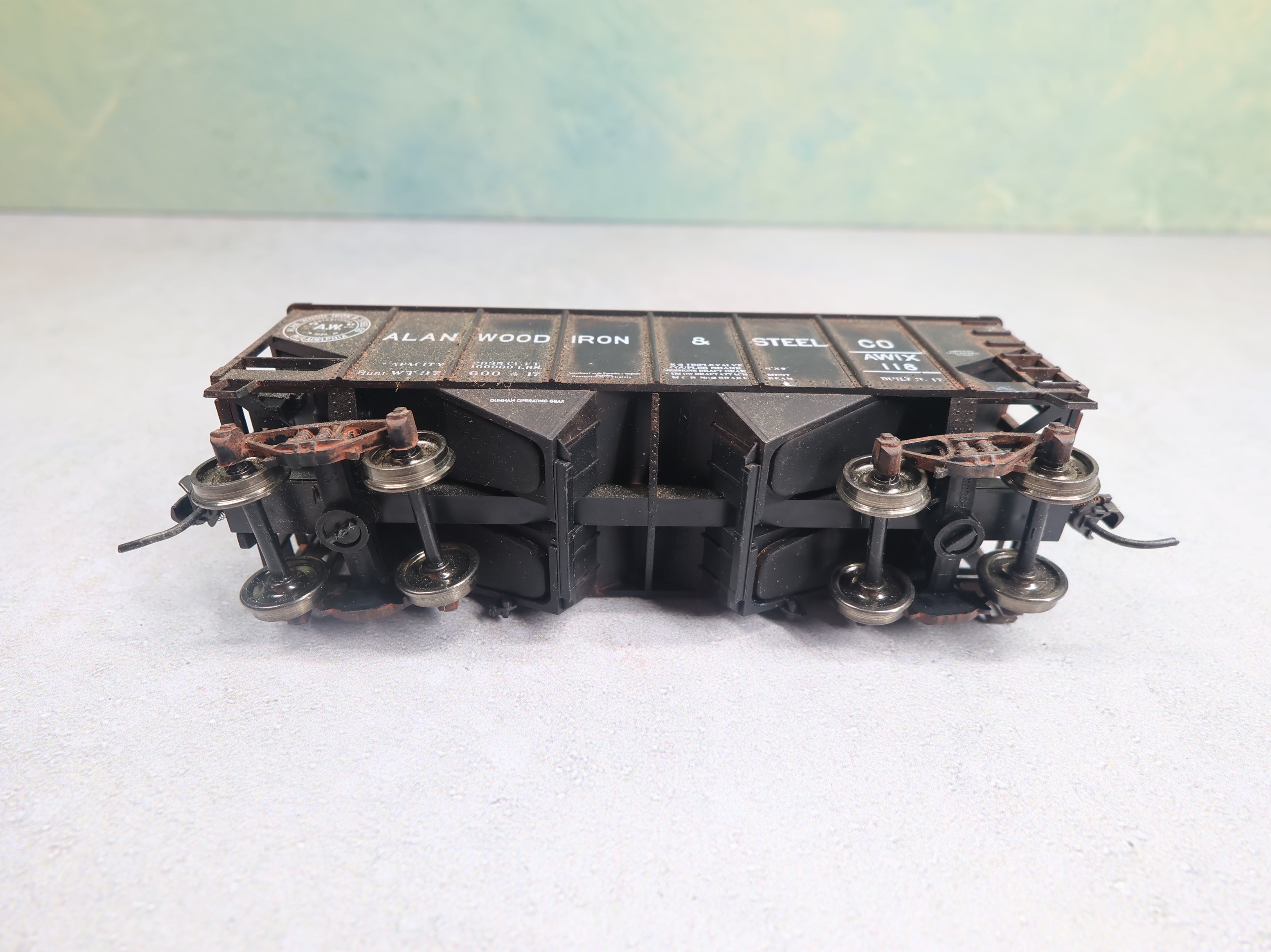 USED Accurail HO Scale 2 Bay Hopper Alanwood Iron & Steel Co AWIX #118 Weathered