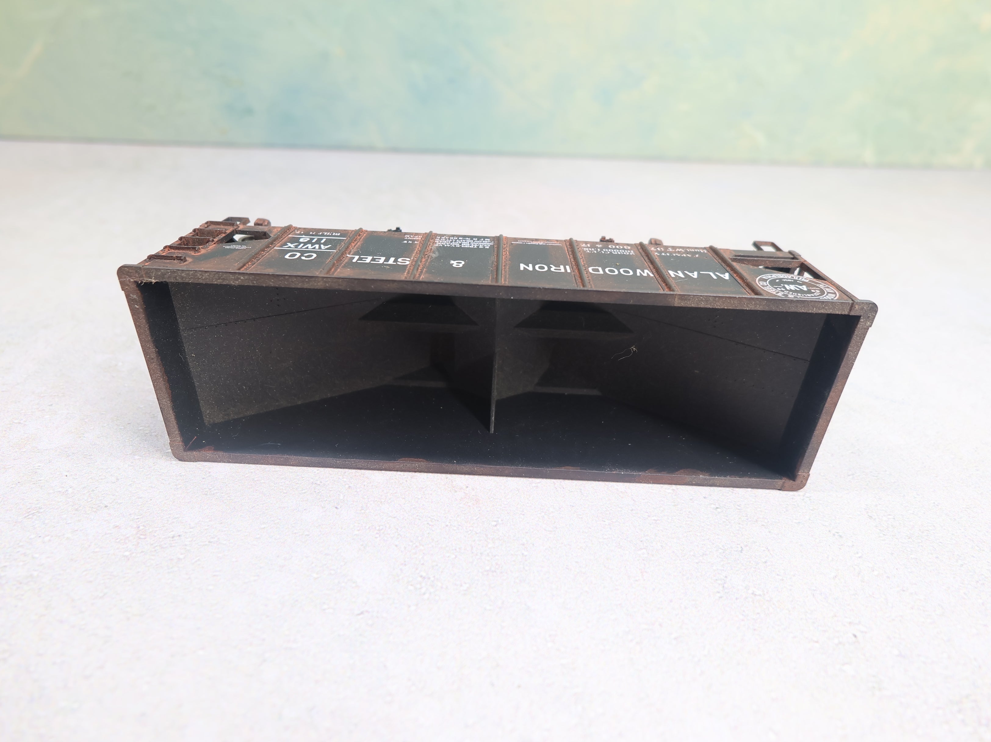 USED Accurail HO Scale 2 Bay Hopper Alanwood Iron & Steel Co AWIX #118 Weathered