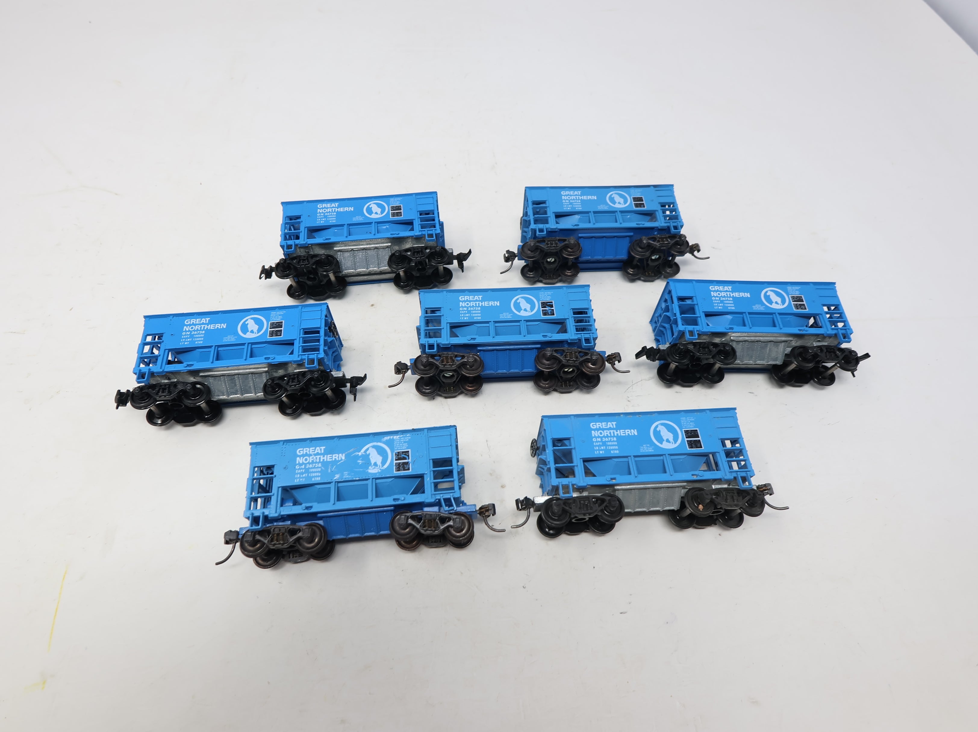 USED Roundhouse HO Scale Ore Car Great Northern GN #36758 (7 pcs)