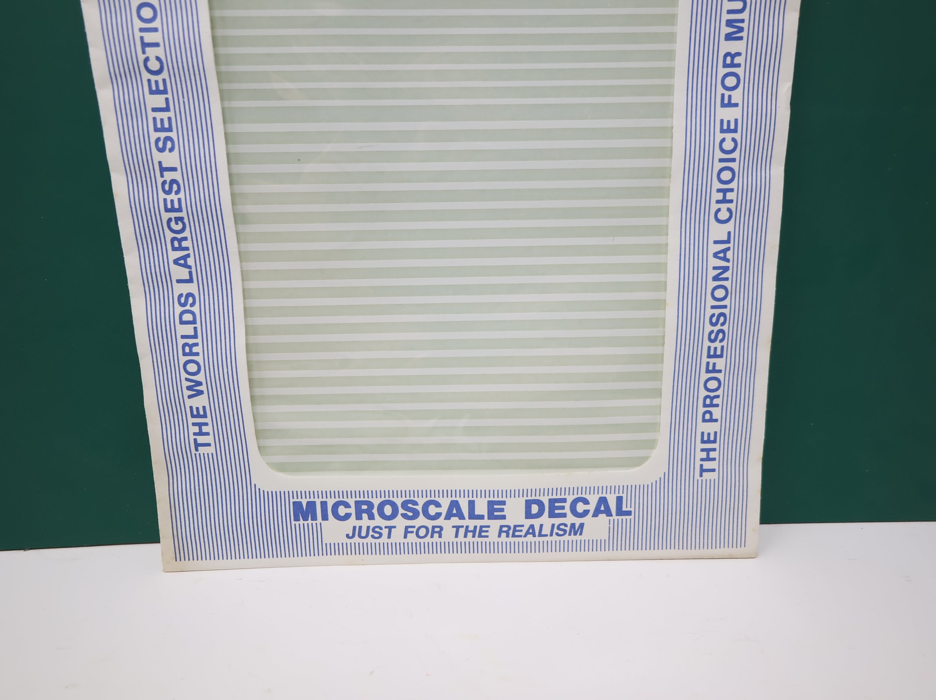 MICROSCALE 87-214-1 HO Scale 4 Inch & 6 Inch Wide Stripes - White Decals