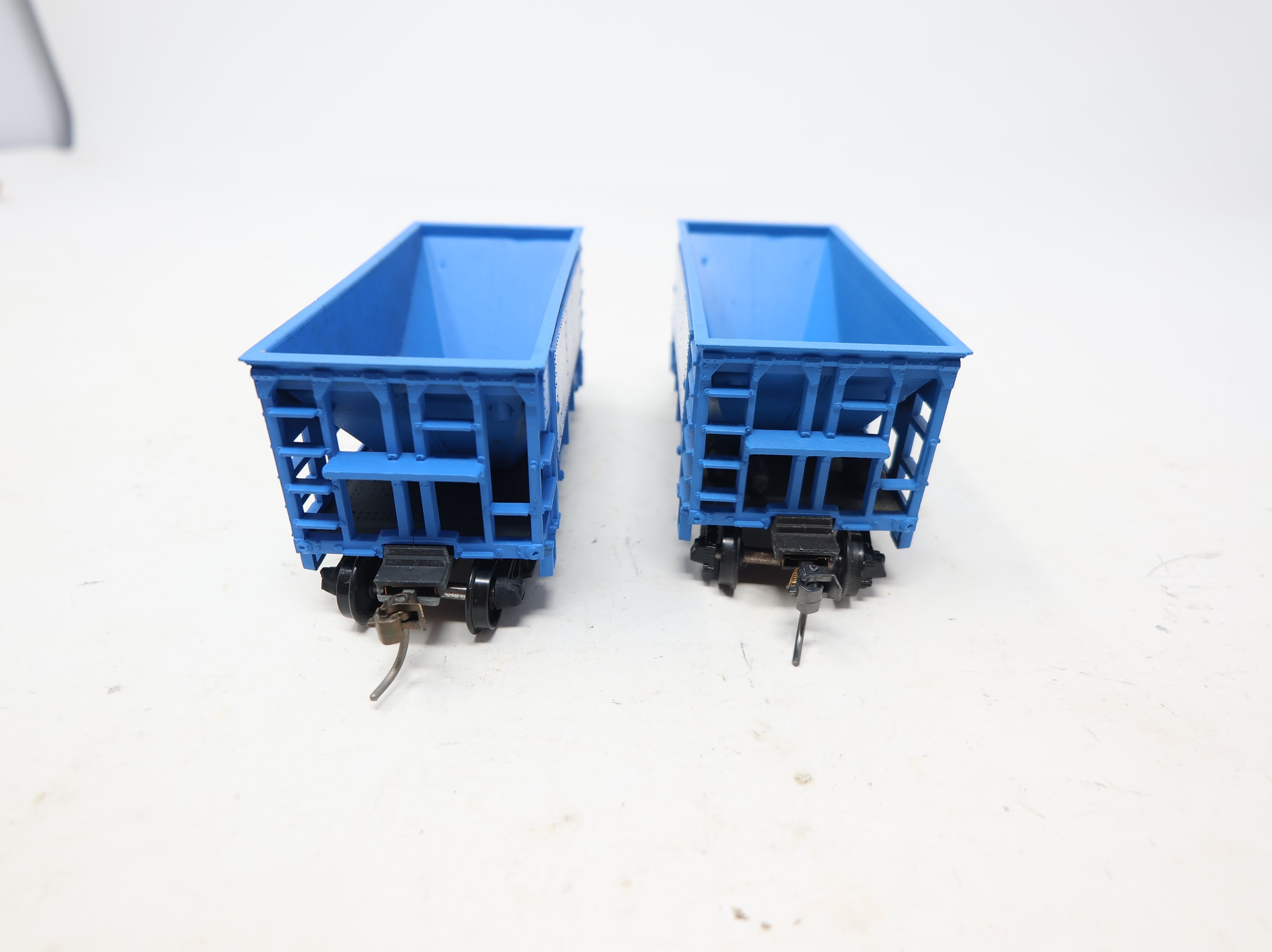 USED Roundhouse HO Scale Ore Car Great Northern #91636 (2 pcs)