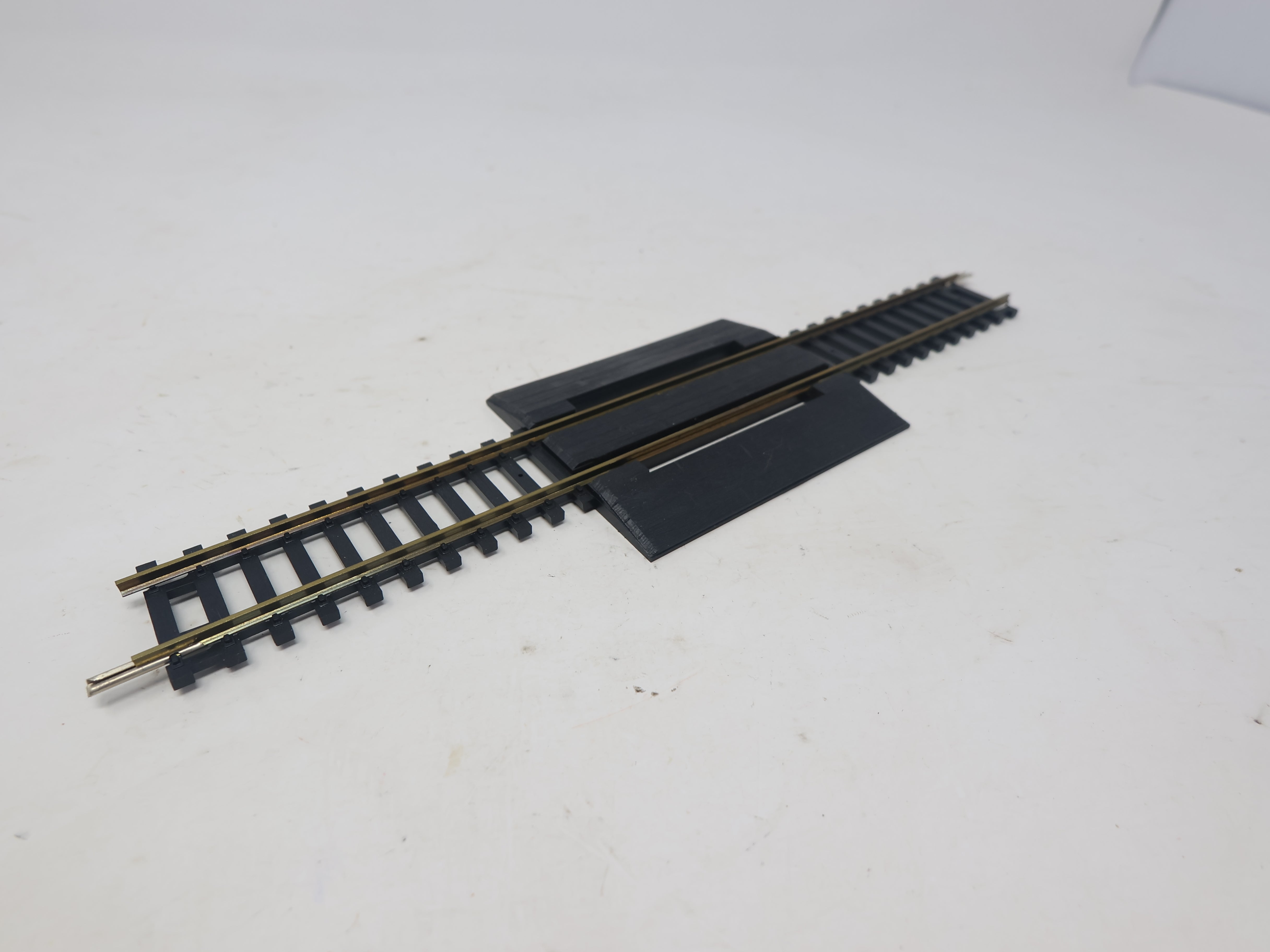 USED AHM HO Scale, Brass Crossing Track Code 100