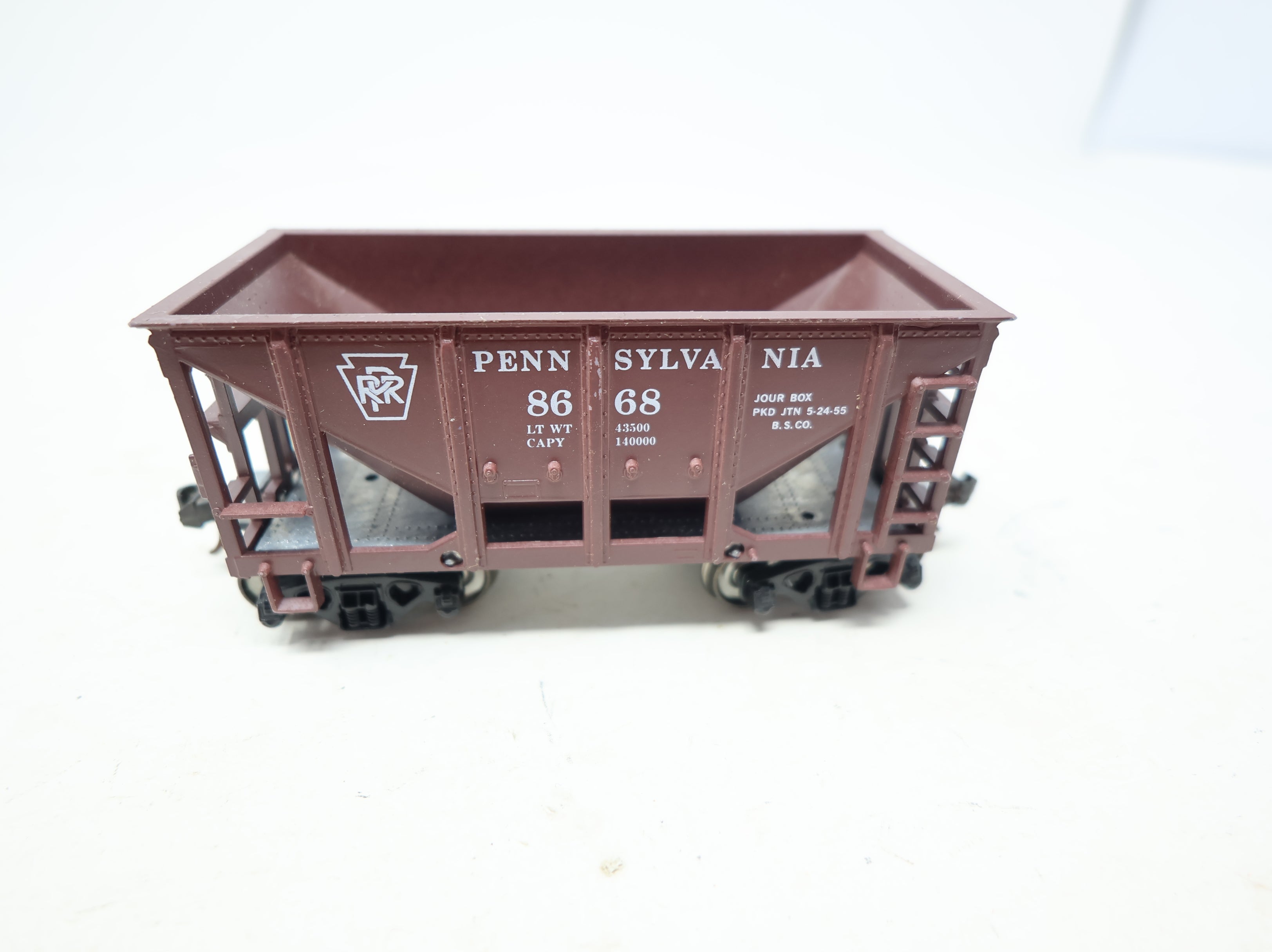 USED Roundhouse HO Scale Ore Car Pennsylvania #8668