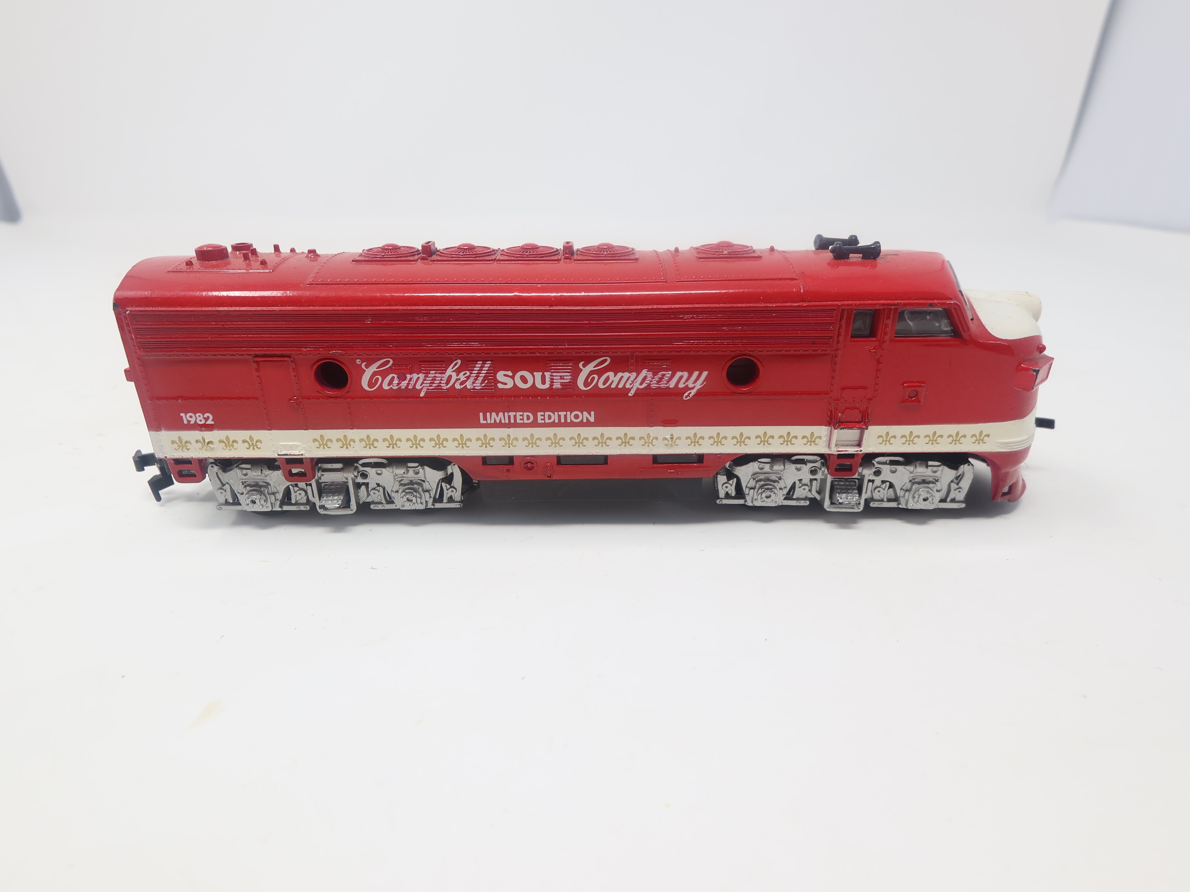 USED Life-Like HO Scale, F7 Diesel Locomotive, Campbell Soup #1982 (DC)