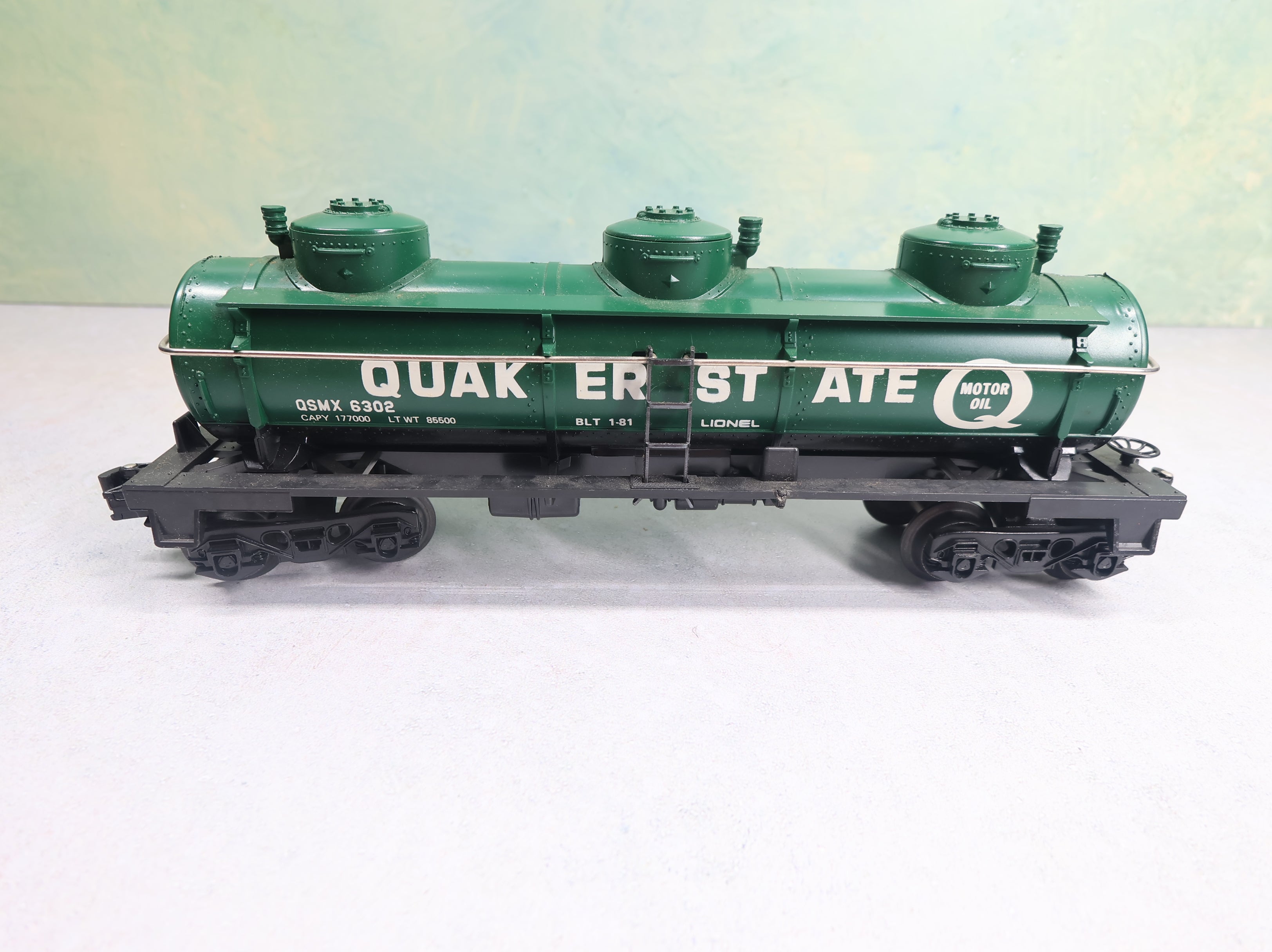 USED Lionel O Triple Dome Tank Car Quaker State QSMX #6302