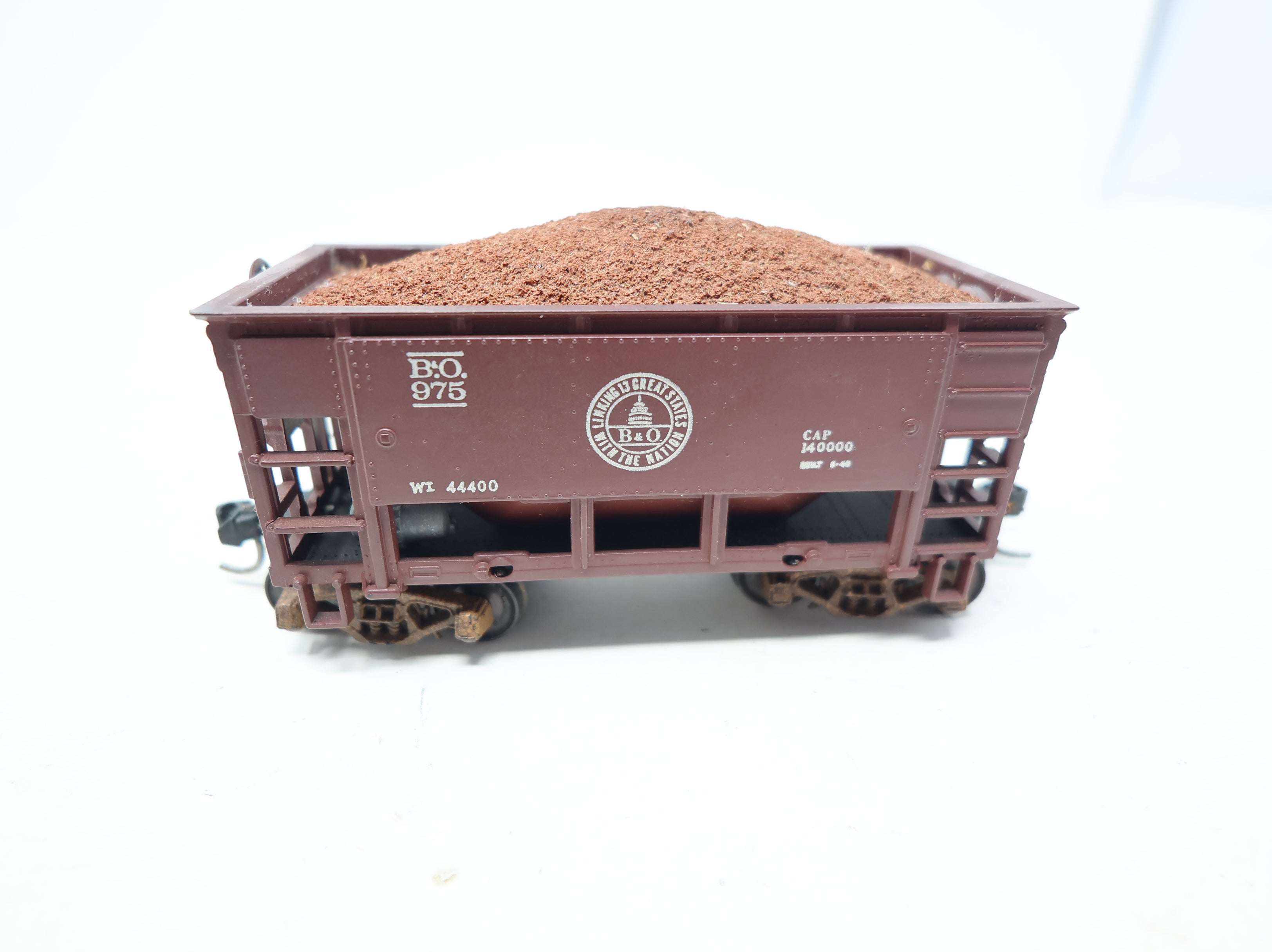 USED Roundhouse HO Scale Ore Car Baltimore and Ohio BO #975 w/ Load