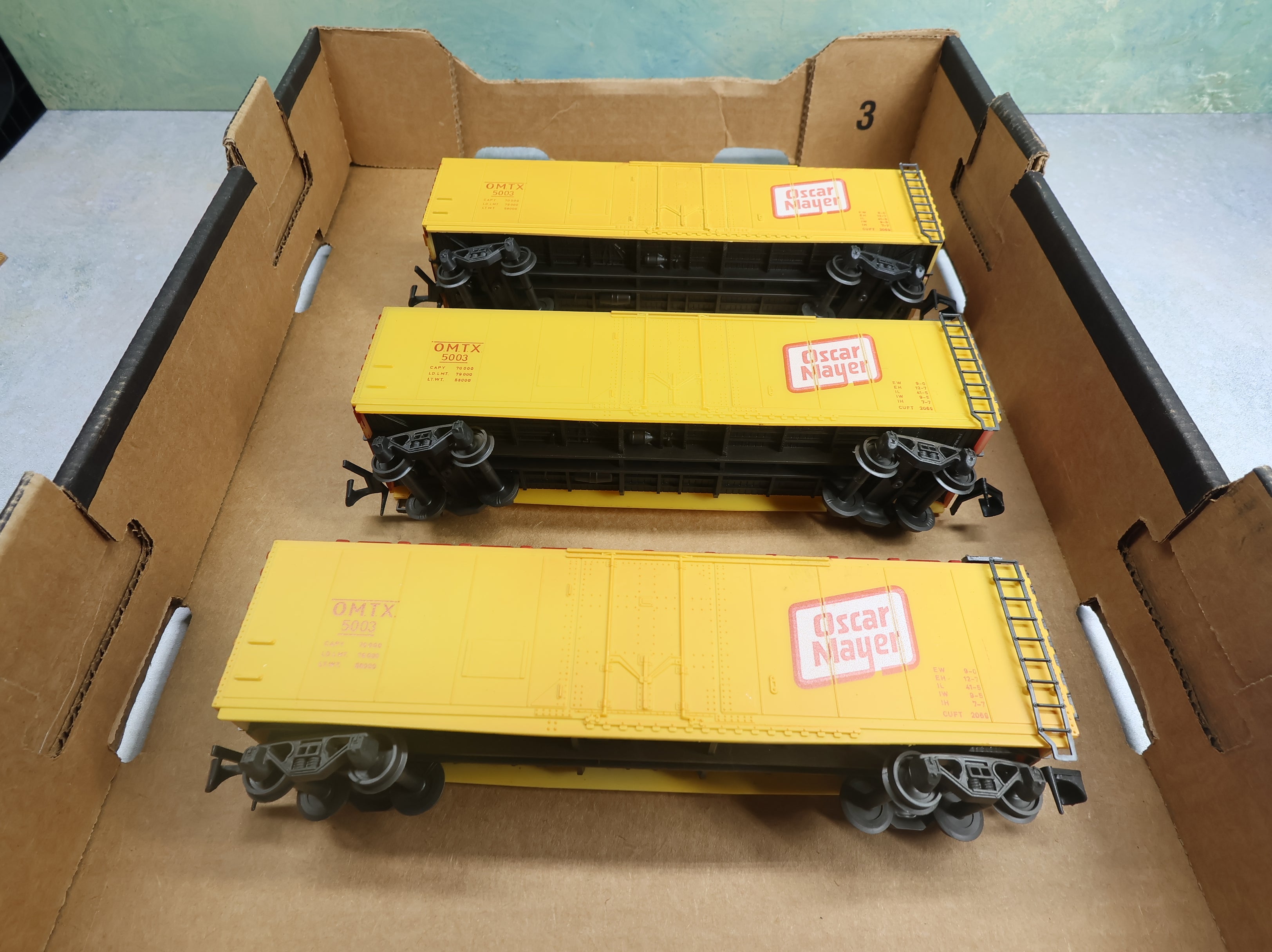 USED AHM O Box Car Oscar Mayer OMTX #5003 (3 pcs)