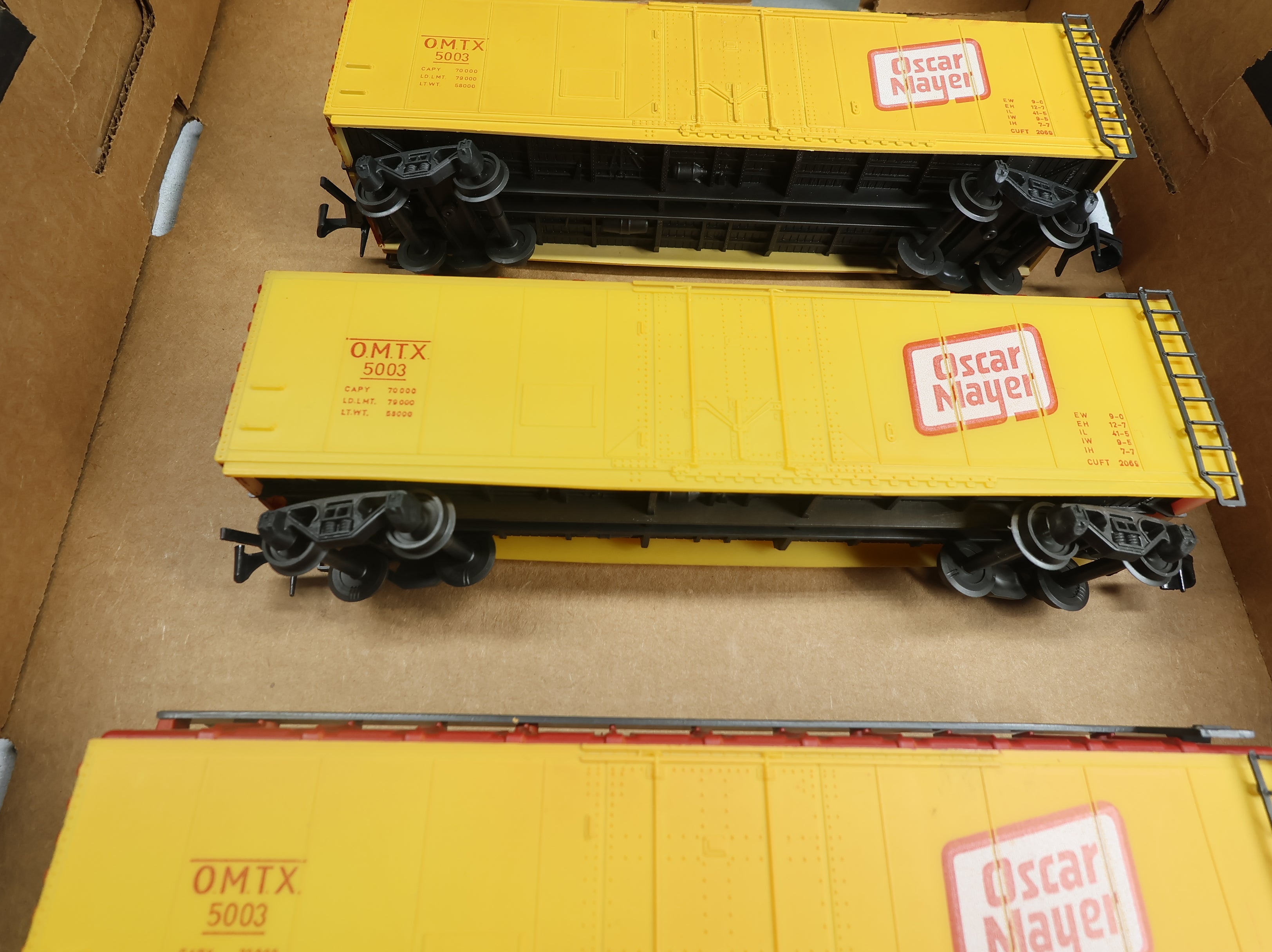 USED AHM O Box Car Oscar Mayer OMTX #5003 (3 pcs)