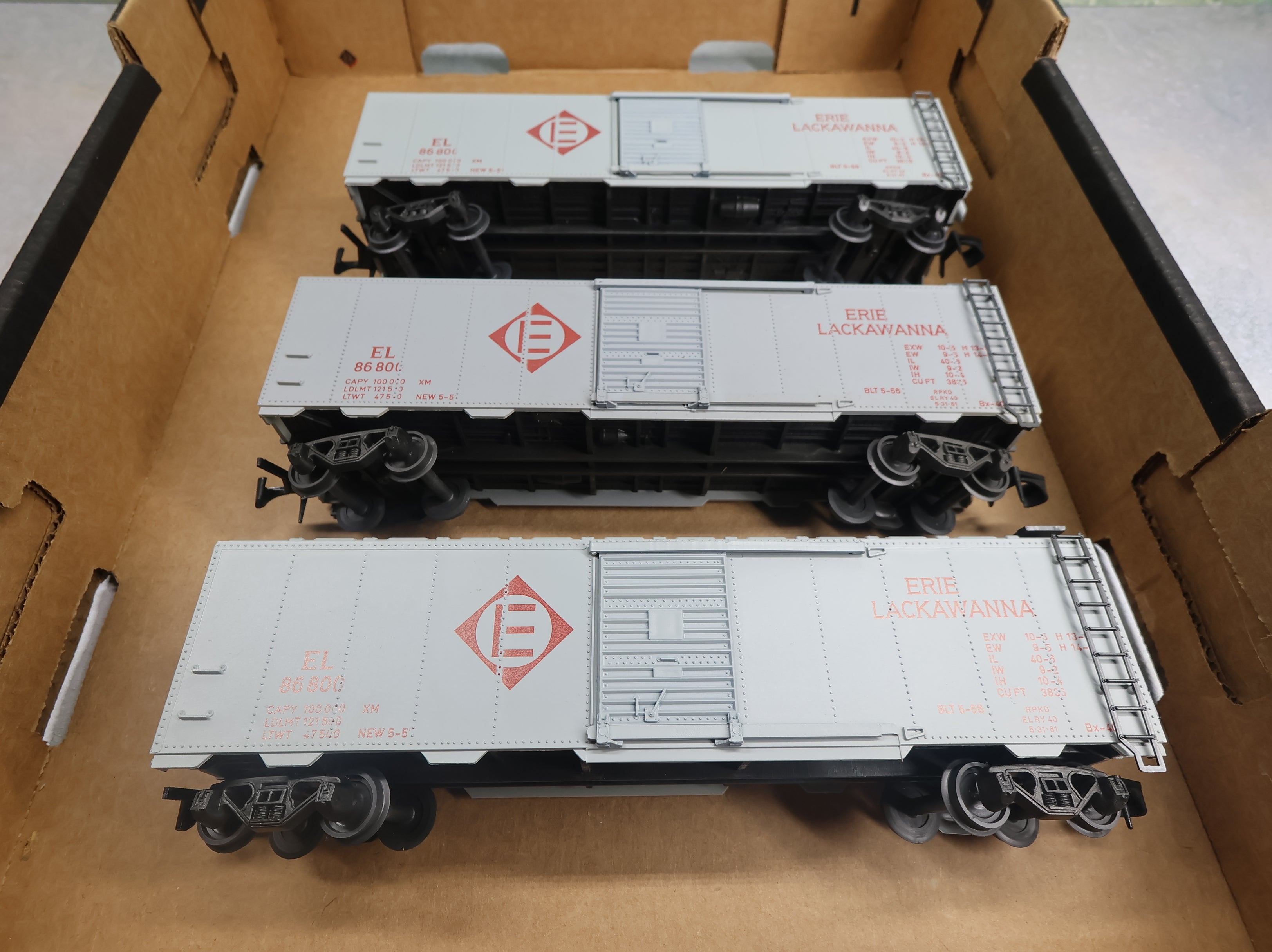 USED AHM O Box Car Erie Lackawanna EL #86800 (3 pcs)