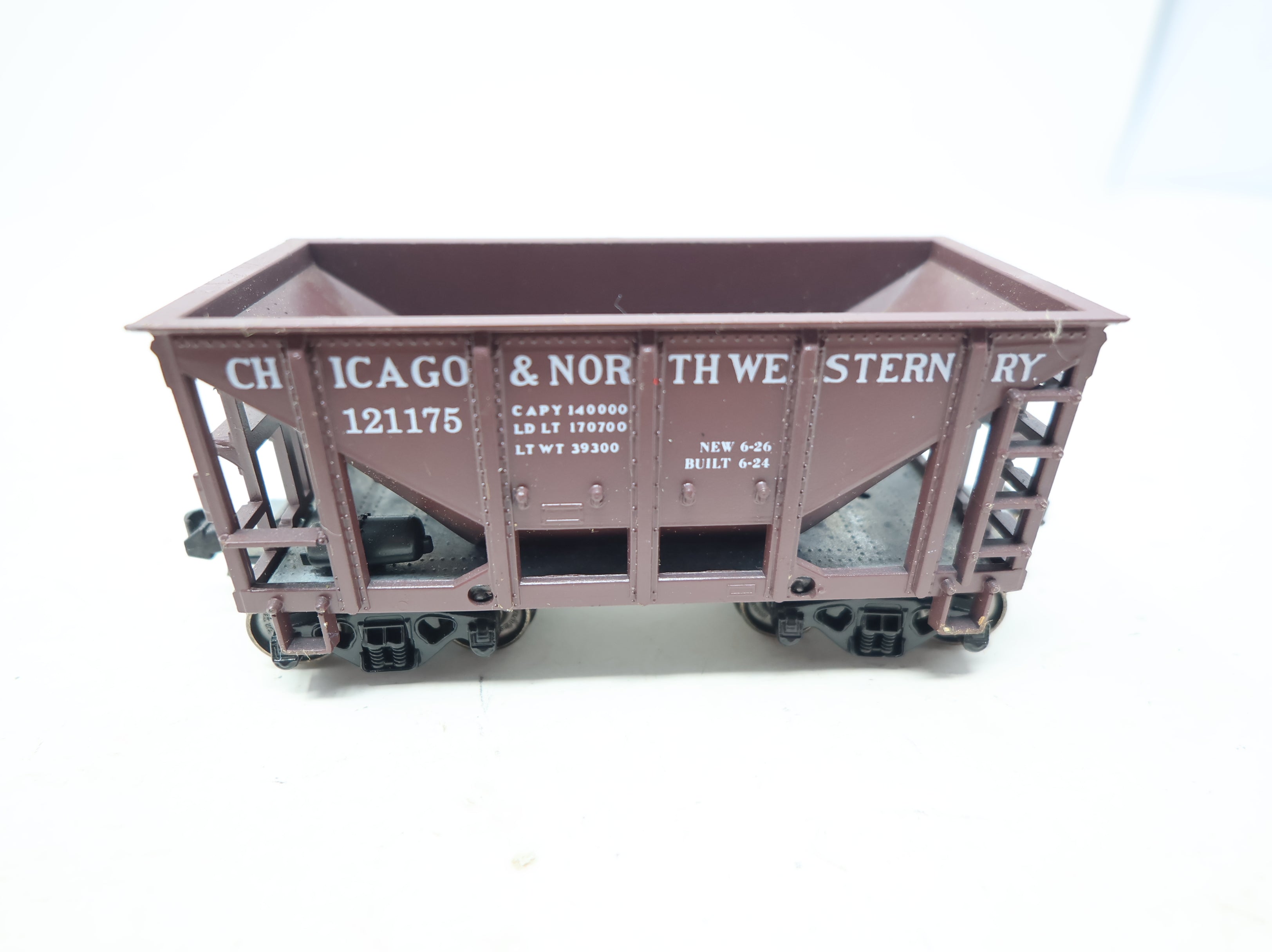 USED Roundhouse HO Scale Ore Car Chicago & North Western #121175