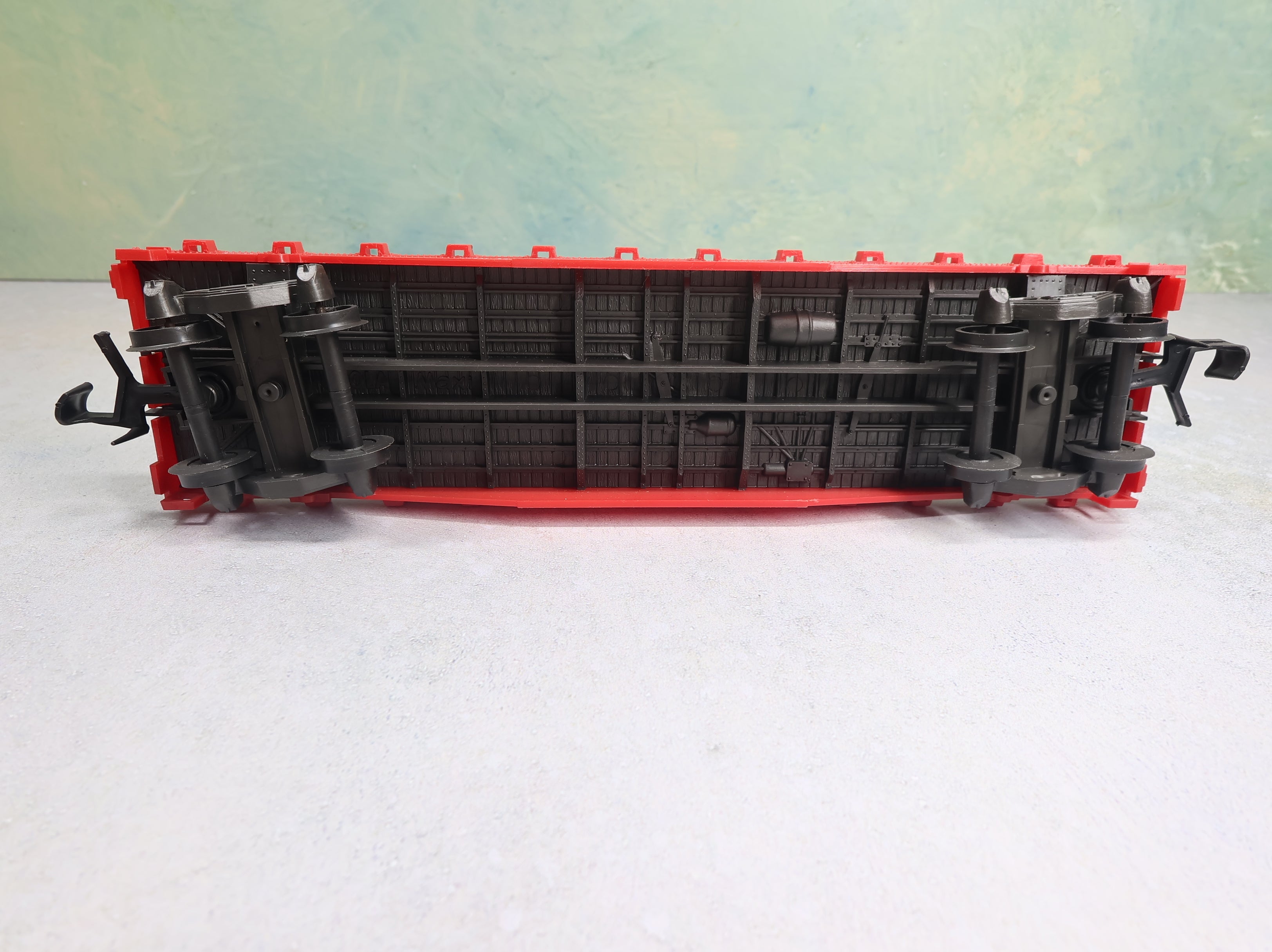 USED AHM O Flat Car w/ Crate Load Southern #4356