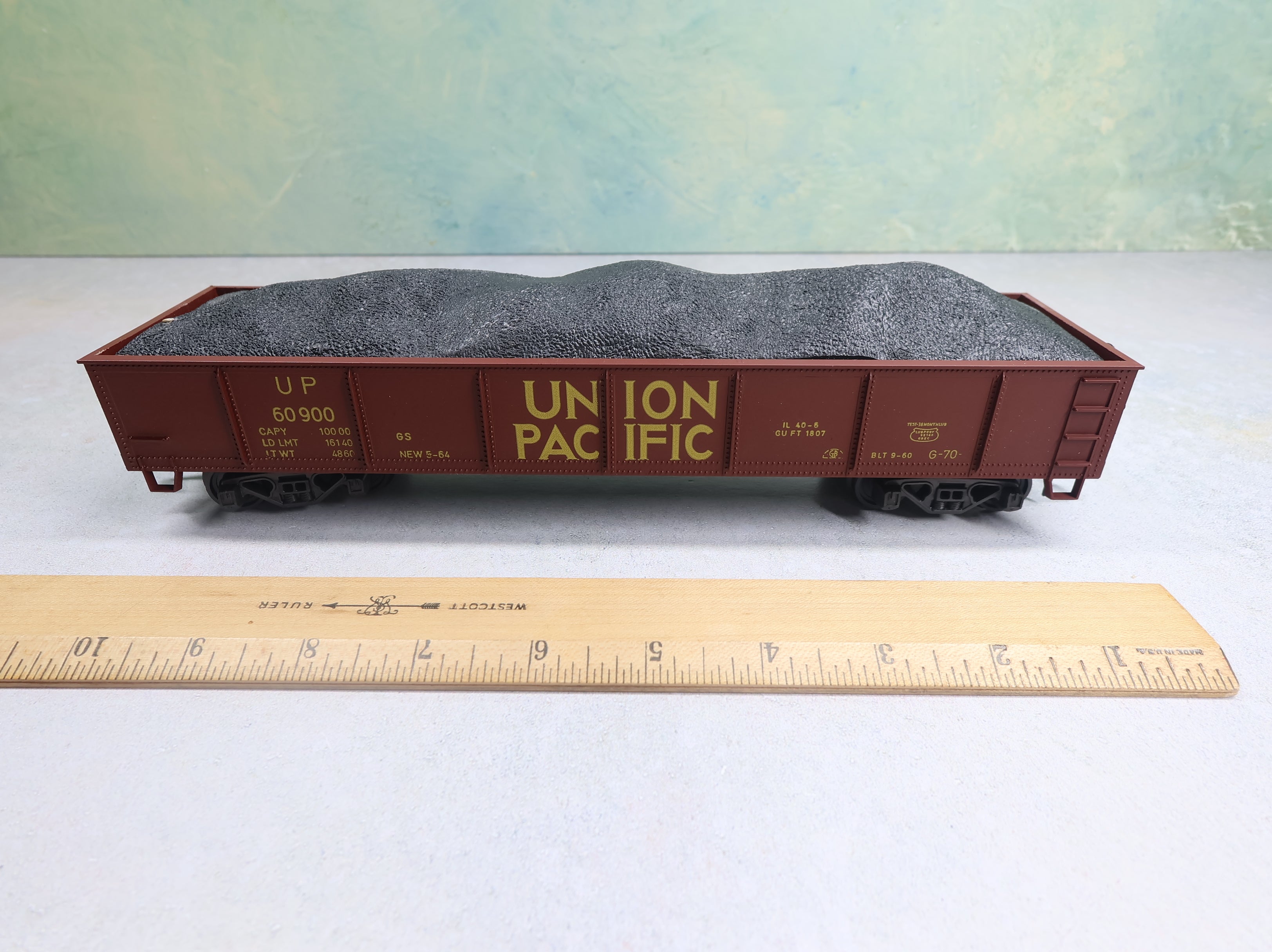 USED AHM O Gondola w/ Coal Load Union Pacific UP #60900