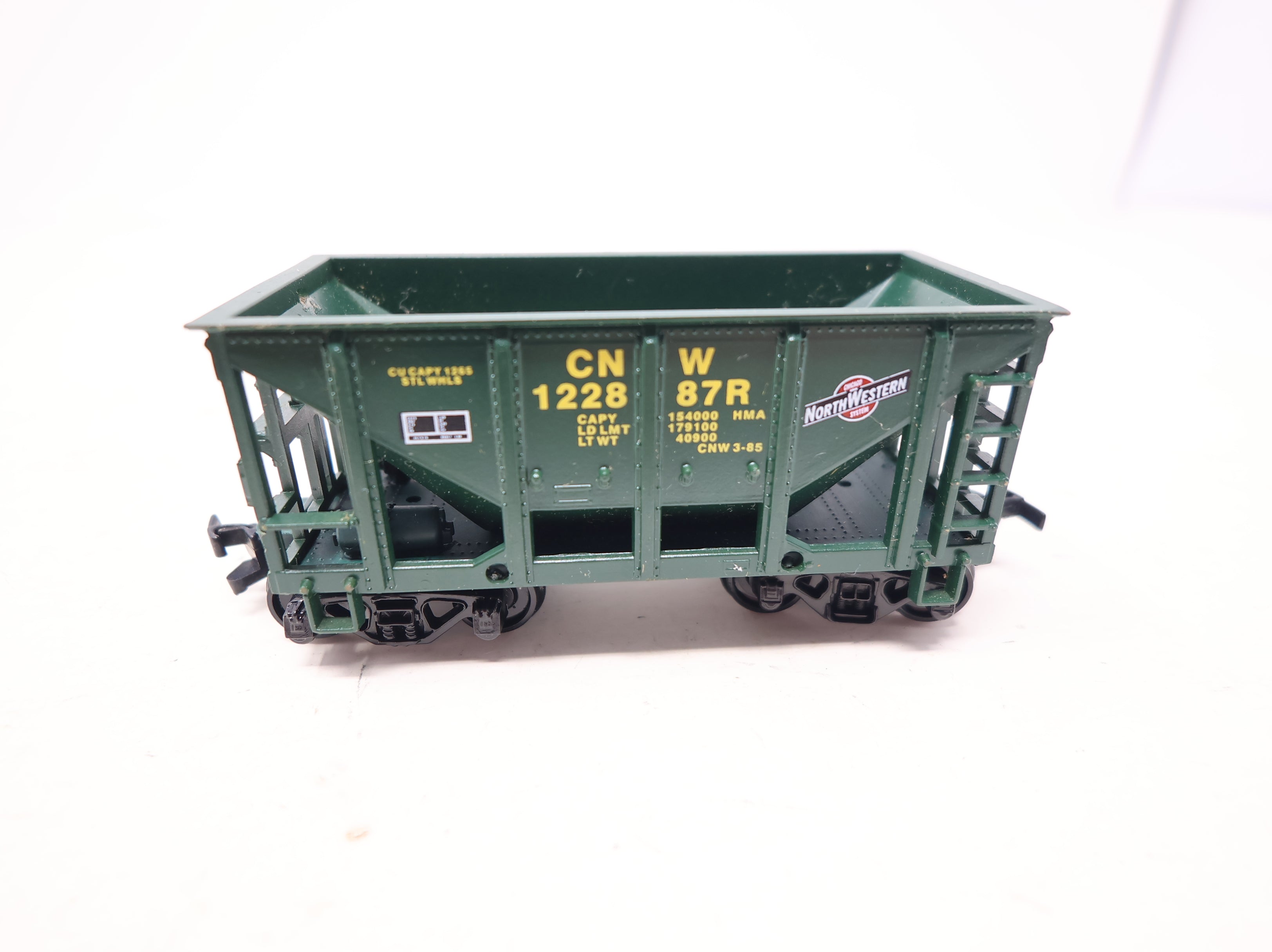 USED Roundhouse HO Scale Ore Car Chicago & North Western CNW #122887R