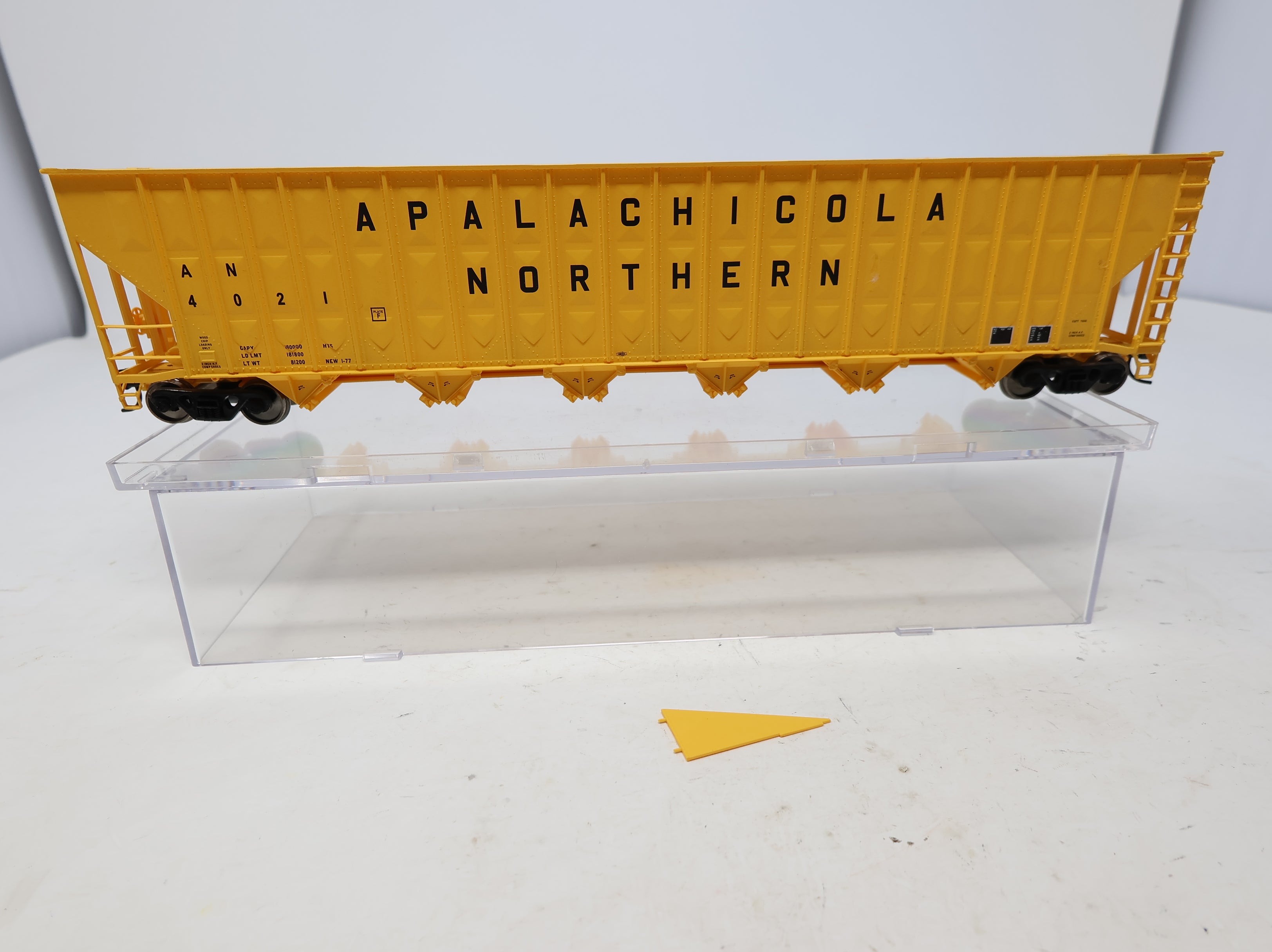 USED Walthers HO Scale Greenville 7,000 Cubit Foot Wood Chip Hopper Apalachicola Northern Railroad AN #4021