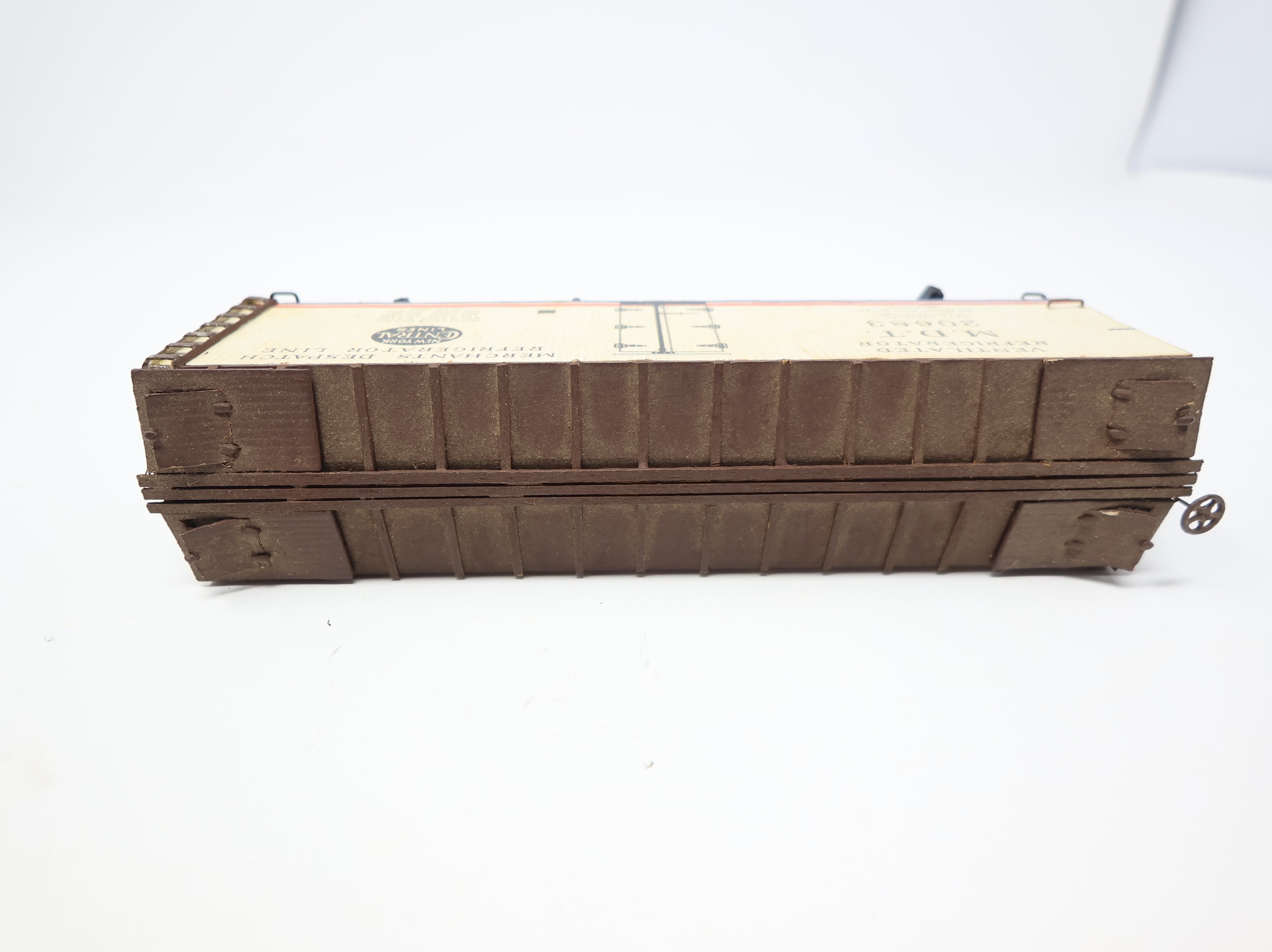 USED HO Scale 40' Wooden Reefer Box Car MDT #20683 Wood, Weathered