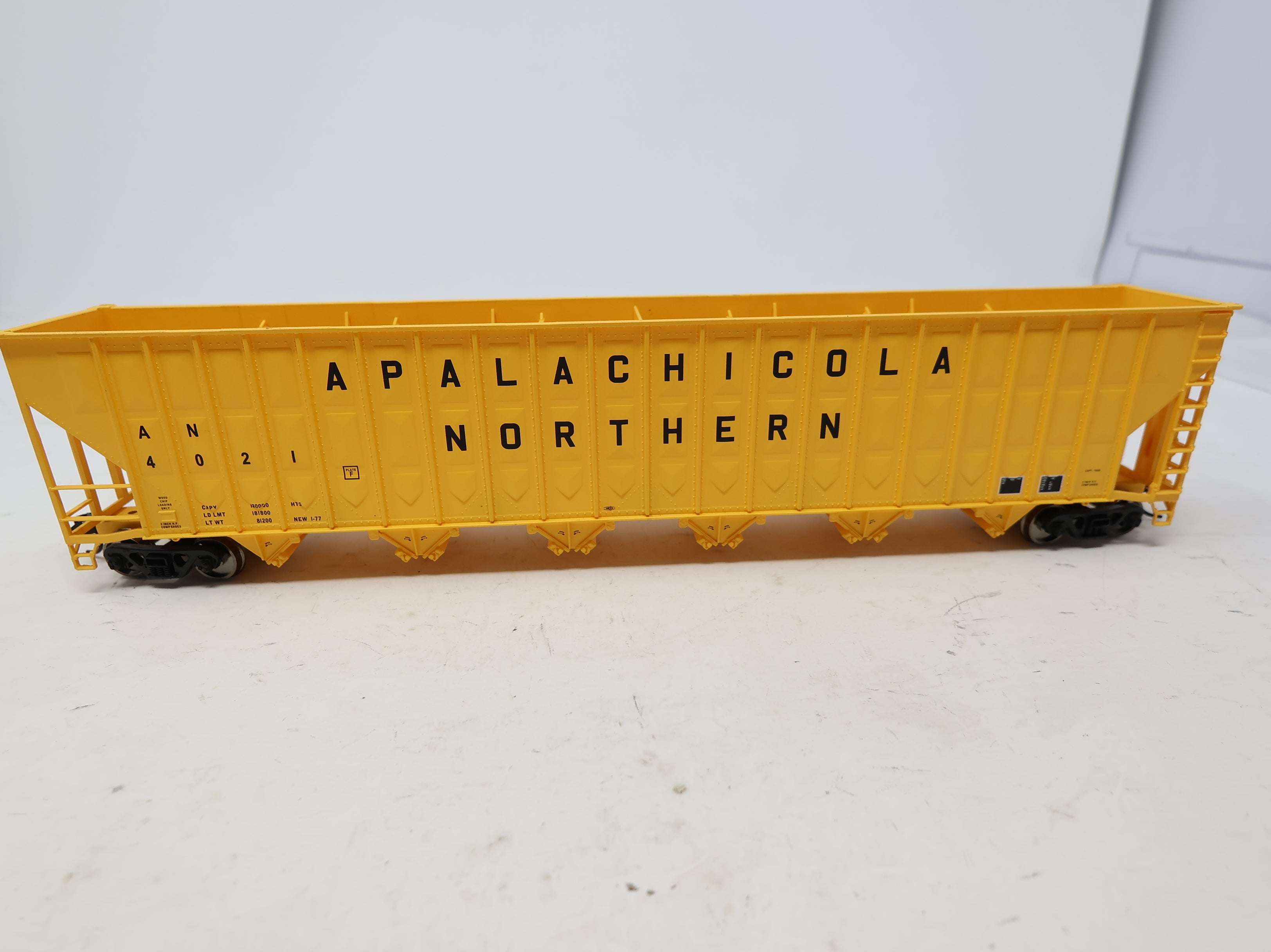 USED Walthers HO Scale Greenville 7,000 Cubit Foot Wood Chip Hopper Apalachicola Northern Railroad AN #4021