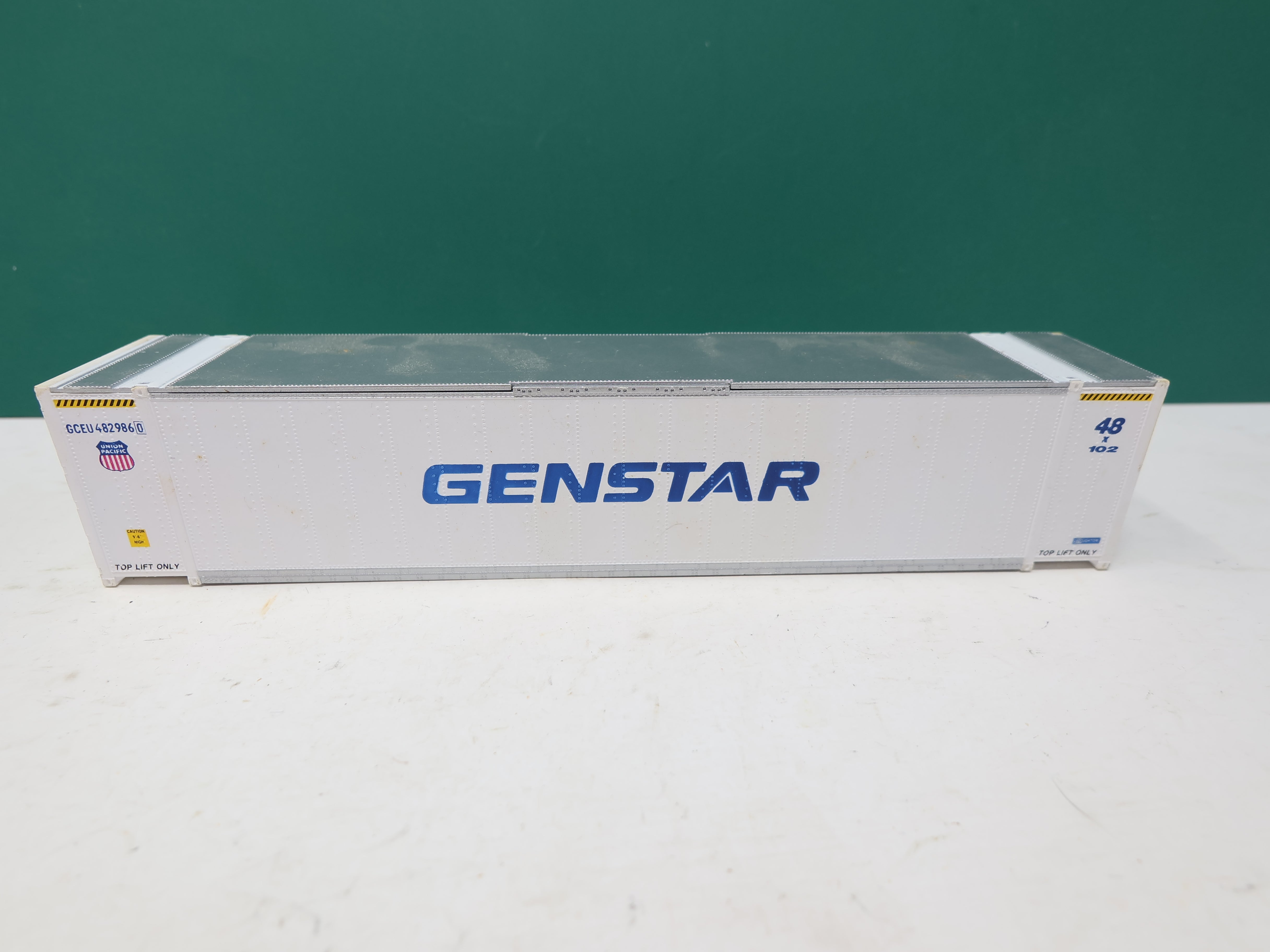 USED Walthers HO Scale, 48' Container, Genstar GCEU #482986