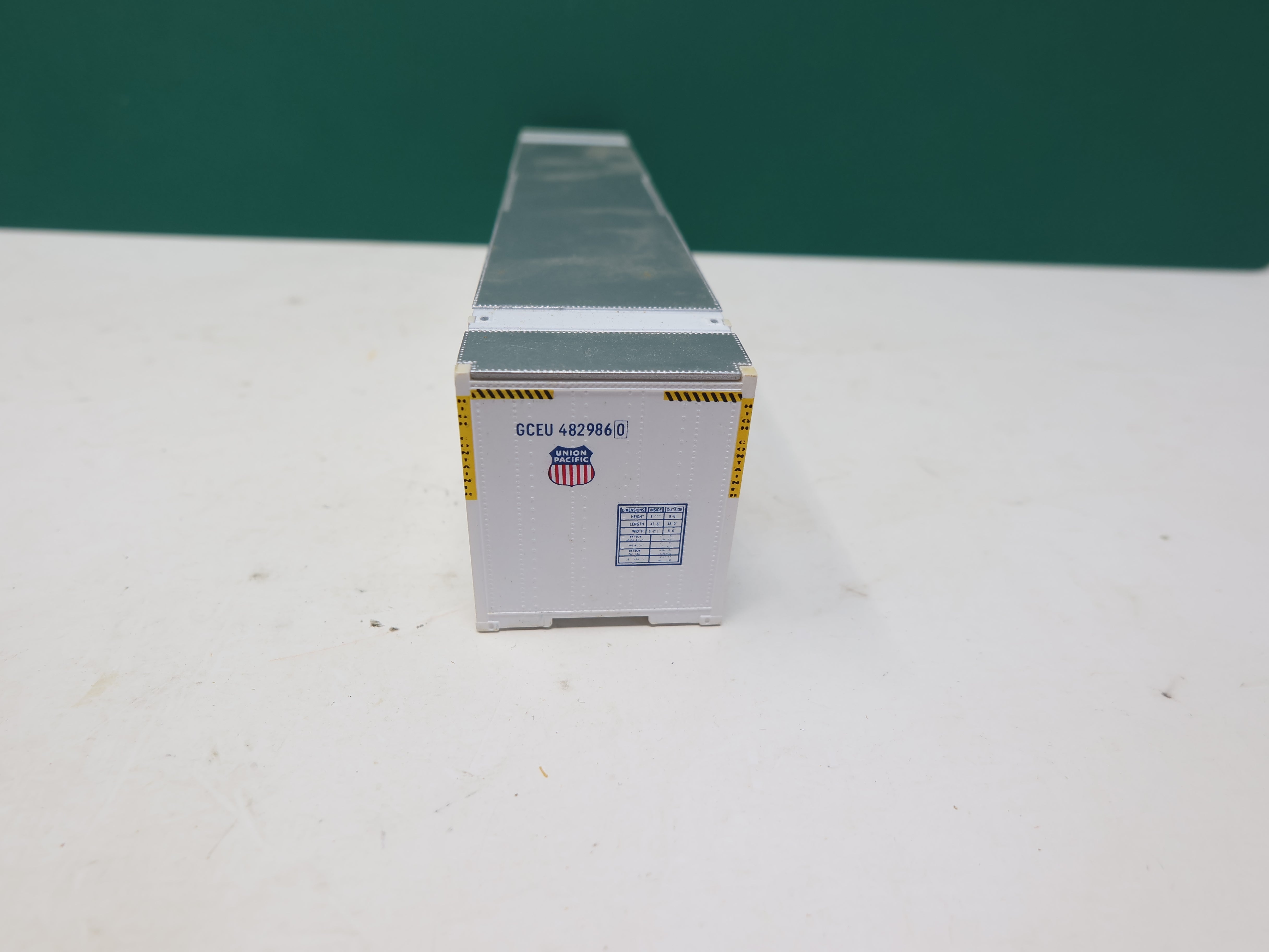 USED Walthers HO Scale, 48' Container, Genstar GCEU #482986