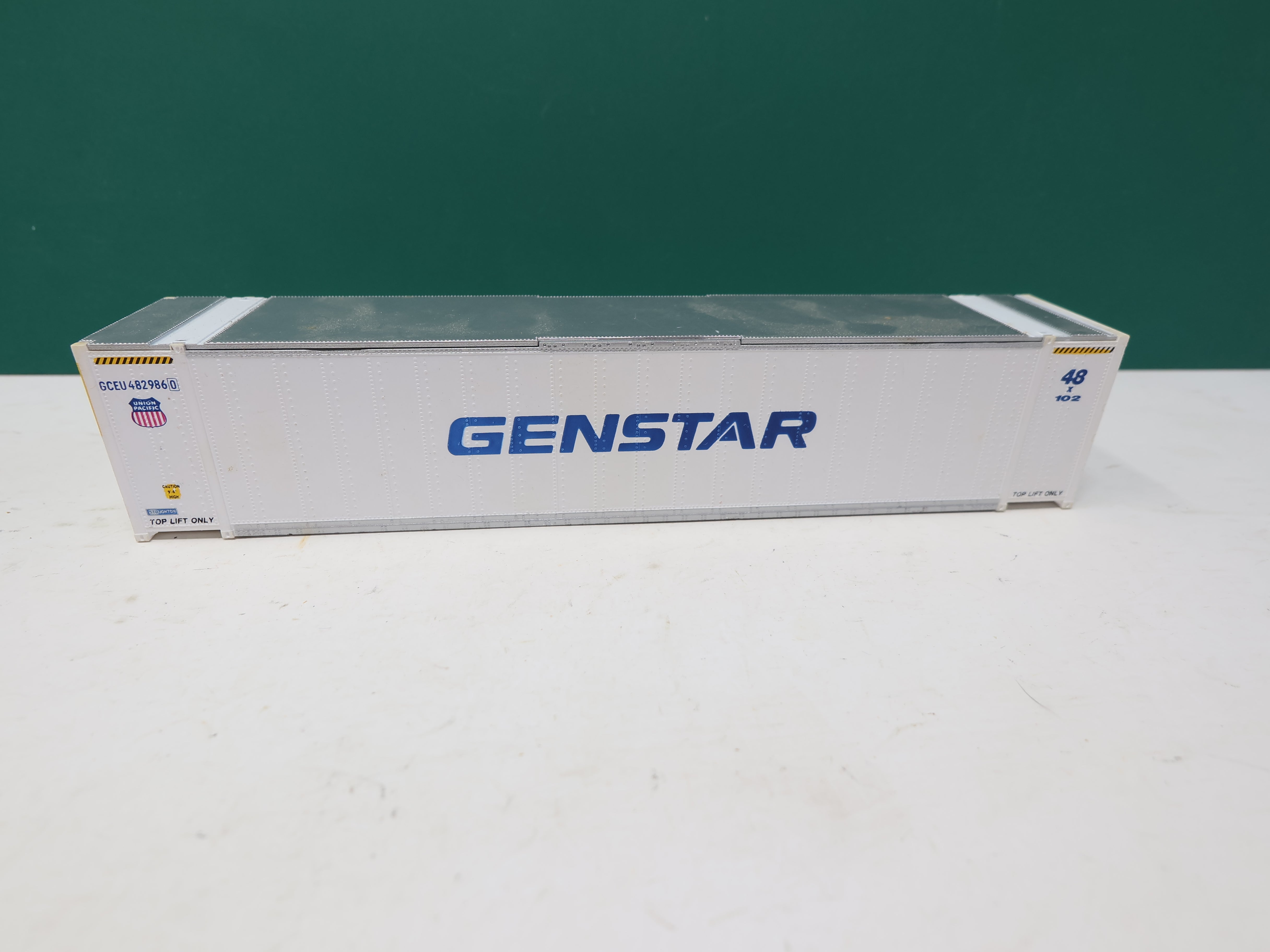 USED Walthers HO Scale, 48' Container, Genstar GCEU #482986