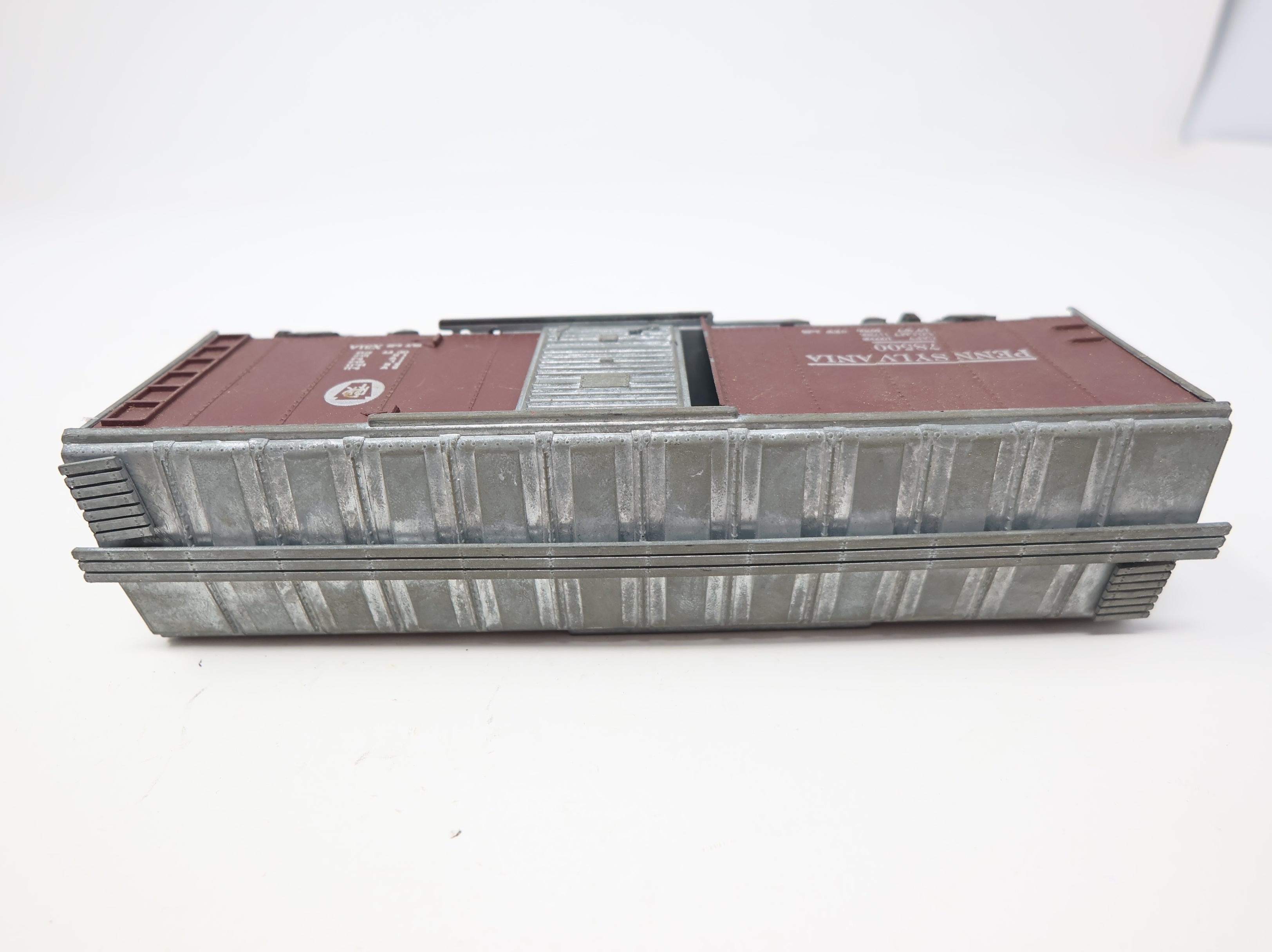 USED HO Scale 40' Steel Box Car Pennsylvania #78500 Metal