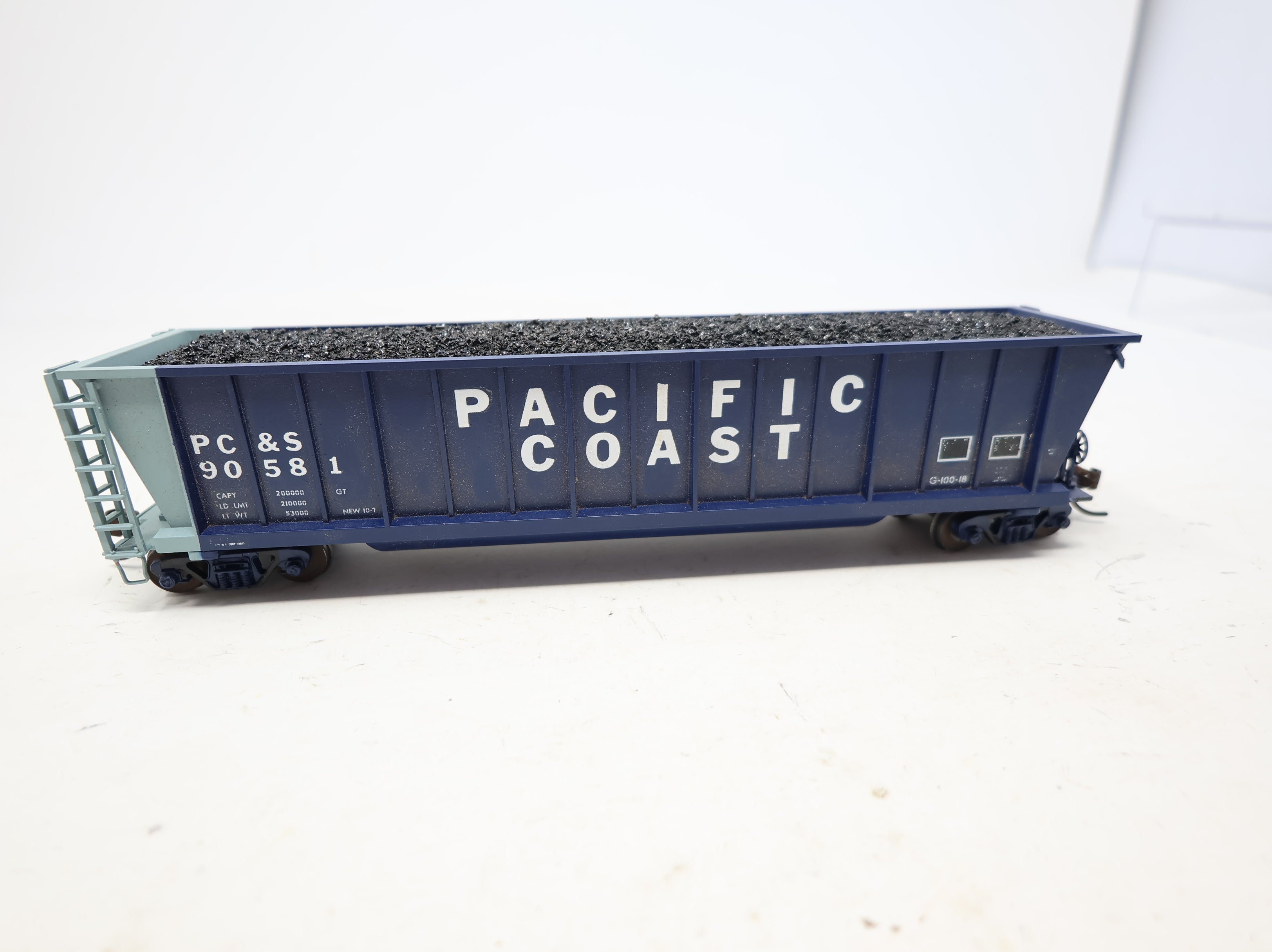 USED HO Scale Bathtub Gondola w/ coal load Pacific Coast PC&S #90581