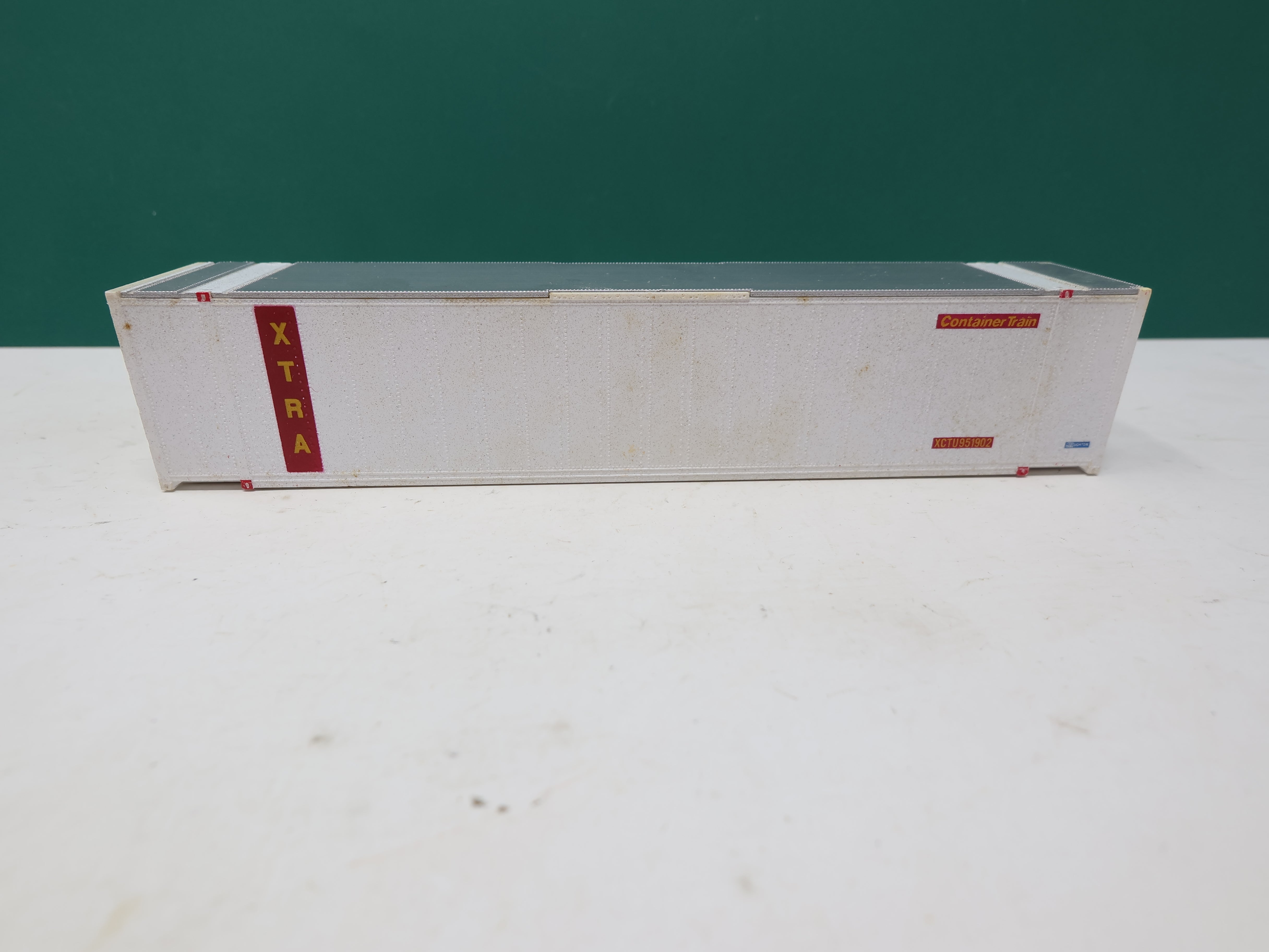 USED Walthers HO Scale, 48' Container, XTRA XCTU #951902