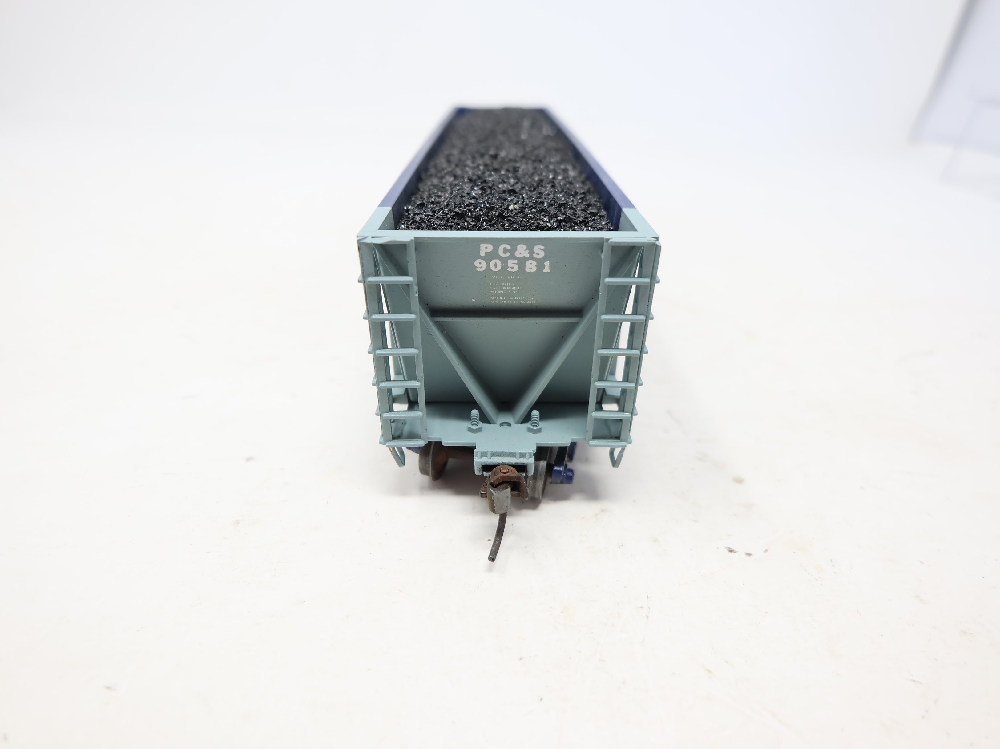 USED HO Scale Bathtub Gondola w/ coal load Pacific Coast PC&S #90581